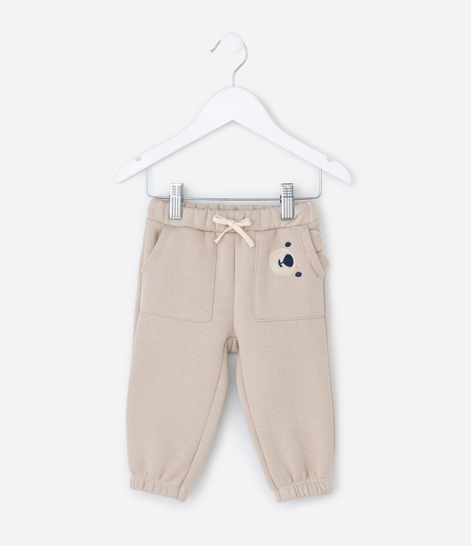 Calça Infantil com Urso Aplicado no Bolso – Tam 0 a 18 Meses Bege Claro 1
