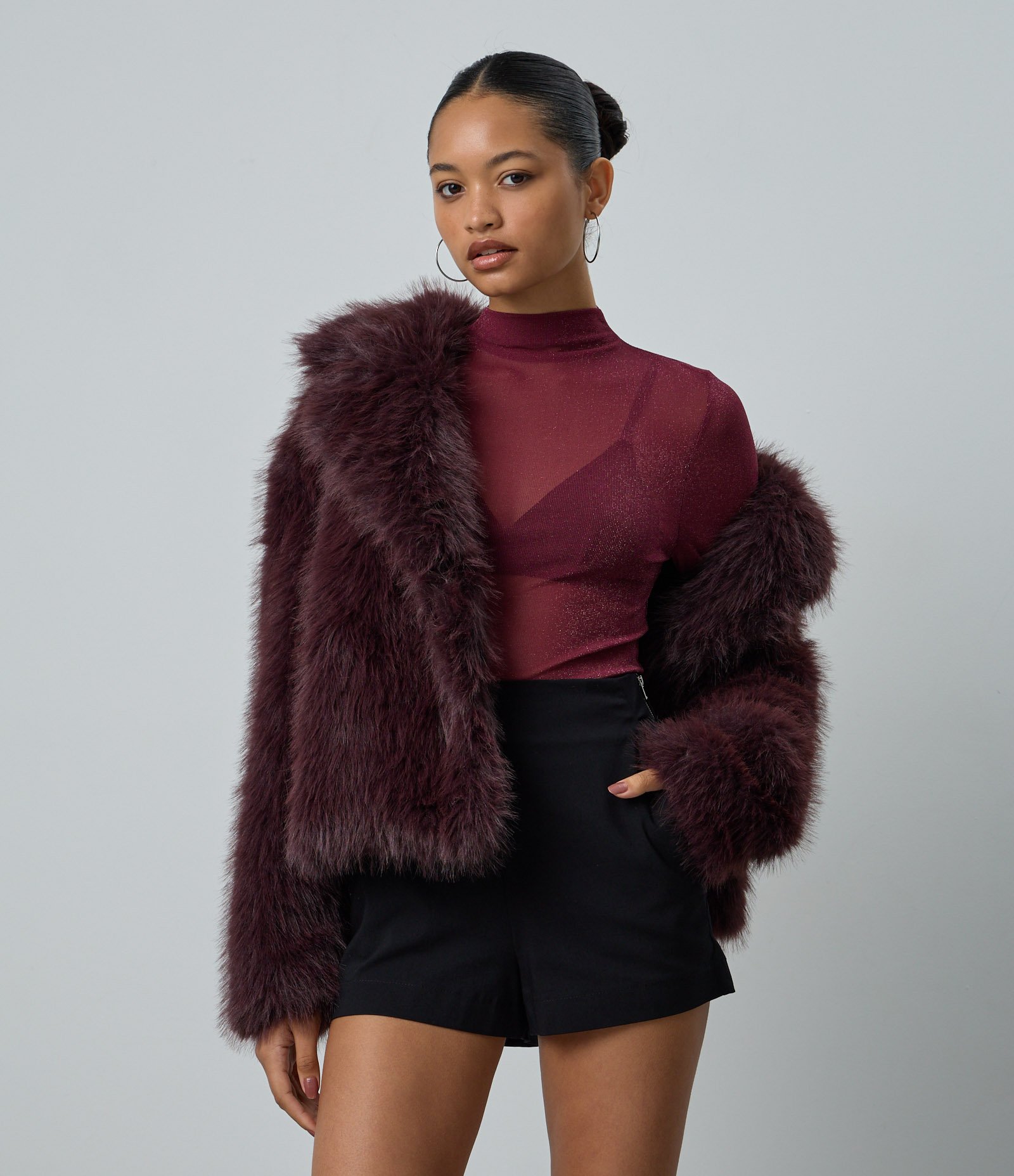 Blusa em Tule com Brilho e Gola Alta Vermelho 1