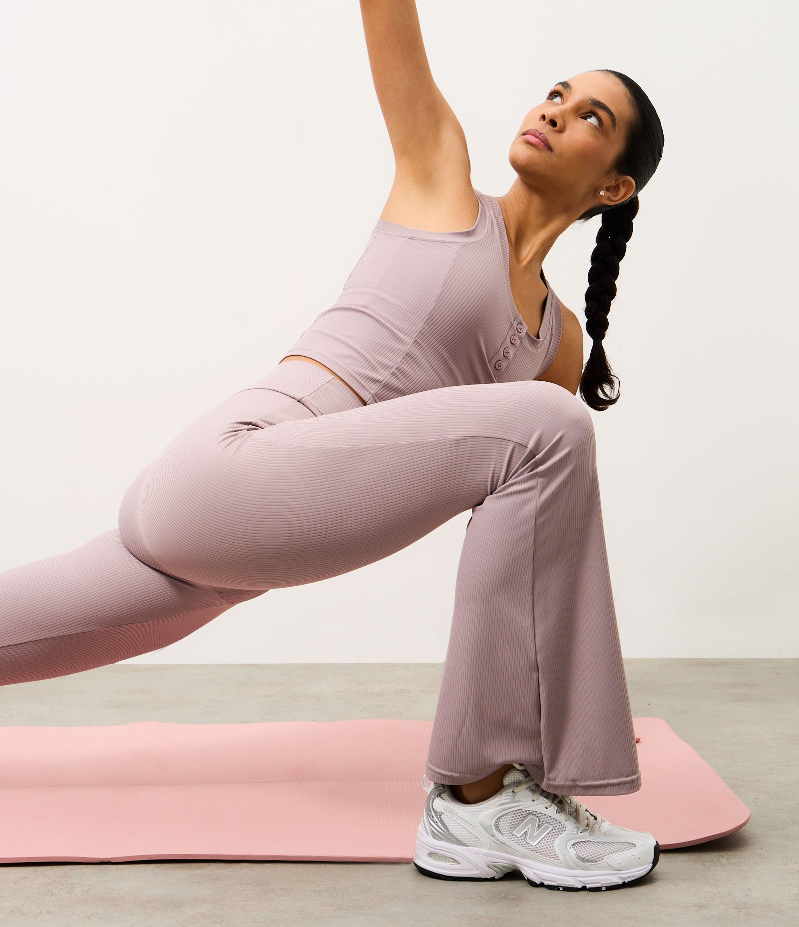 Calça Esportiva Flare em Microfibra Canelada Roxo 1