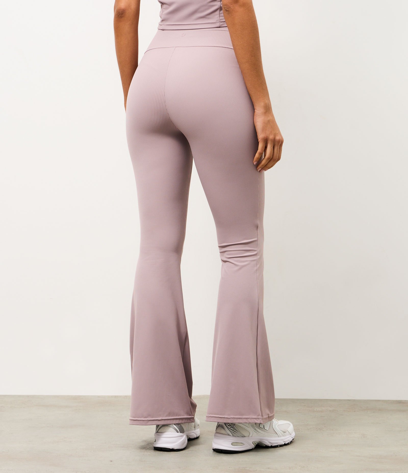 Calça Esportiva Flare em Microfibra Canelada Roxo 5