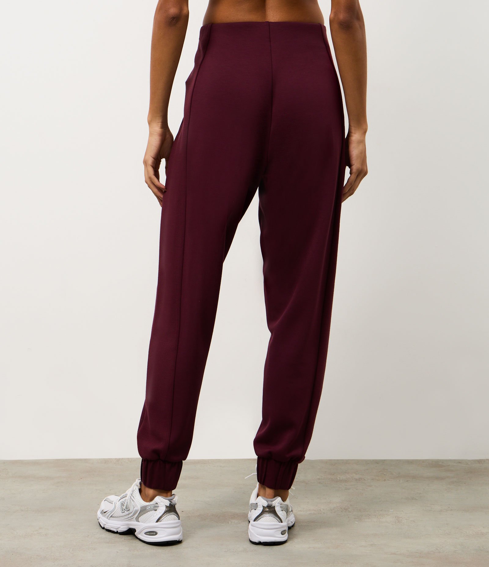 Calça Esportiva Jogger em Modal com Recorte Vinho 4
