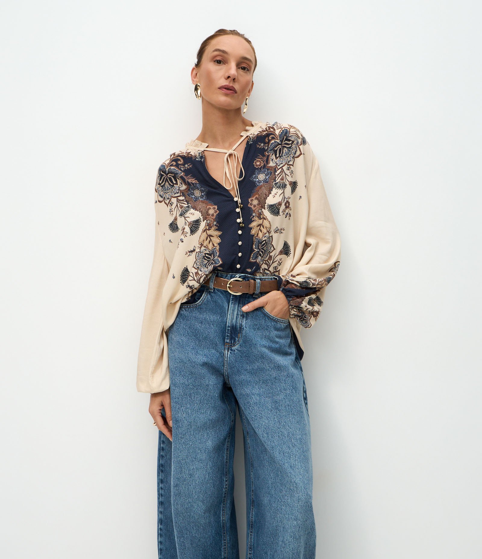 Calça Barrel em Jeans com Cintura Média Azul Médio 2