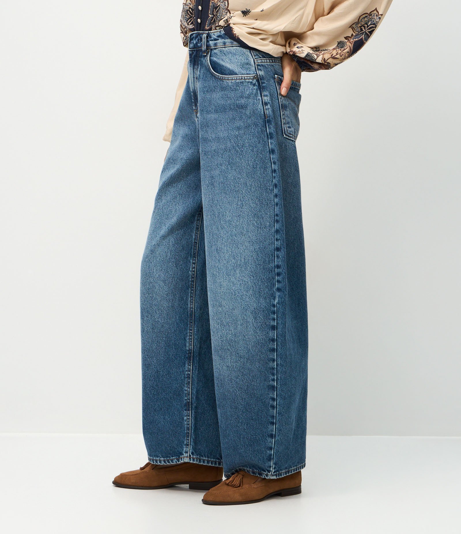 Calça Barrel em Jeans com Cintura Média Azul Médio 3