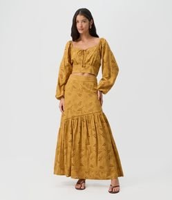 Saia Midi em Laise com Bordados e Recortes