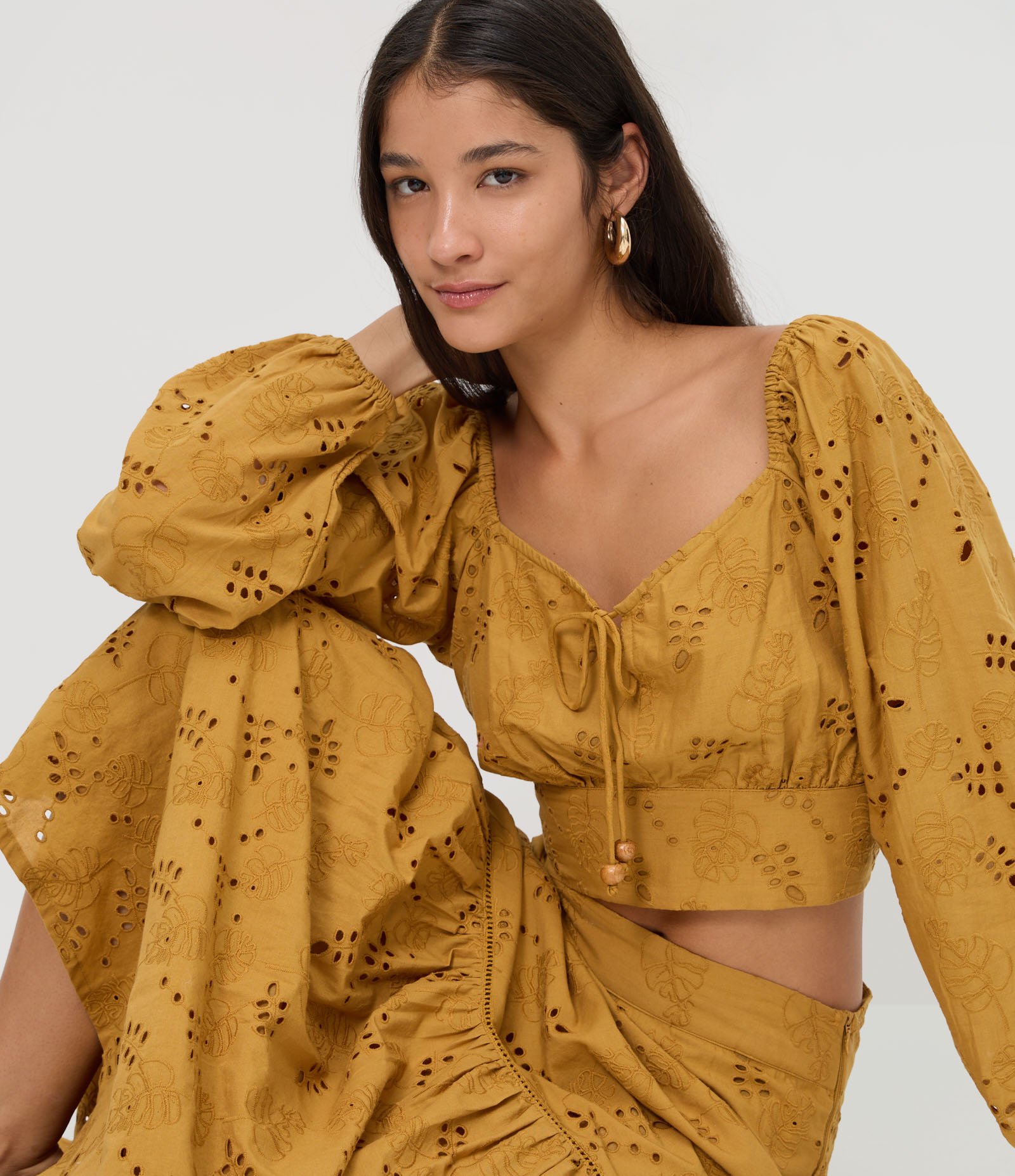 Blusa Cropped em Algodão com Decote Coração e Manga Bufante Amarelo 1