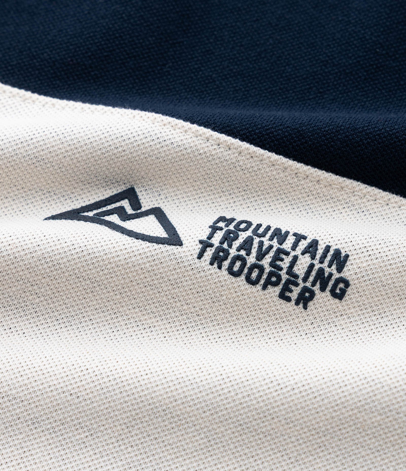 Camiseta Infantil em Piquet com Recortes Texturizados – Tam 5 a 10 Anos Azul Marinho/Bege 5