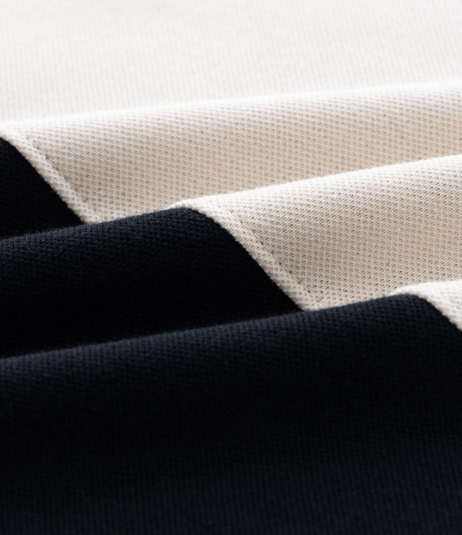 Camiseta Infantil em Piquet com Recortes Texturizados – Tam 5 a 10 Anos Bege/Preto 3