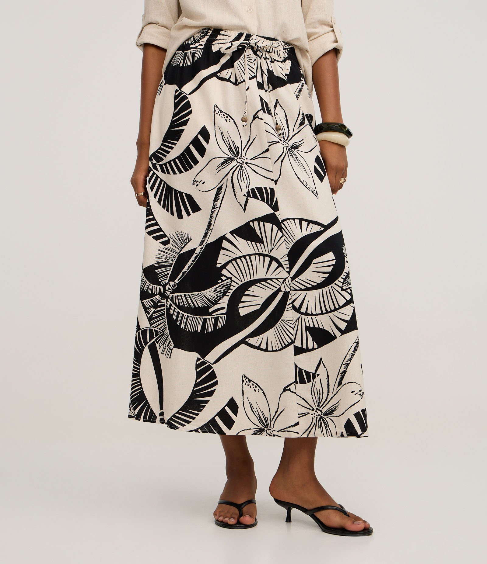 Saia Evasê em Viscolinho com Estampa Coqueiro e Folhagens Off White 3