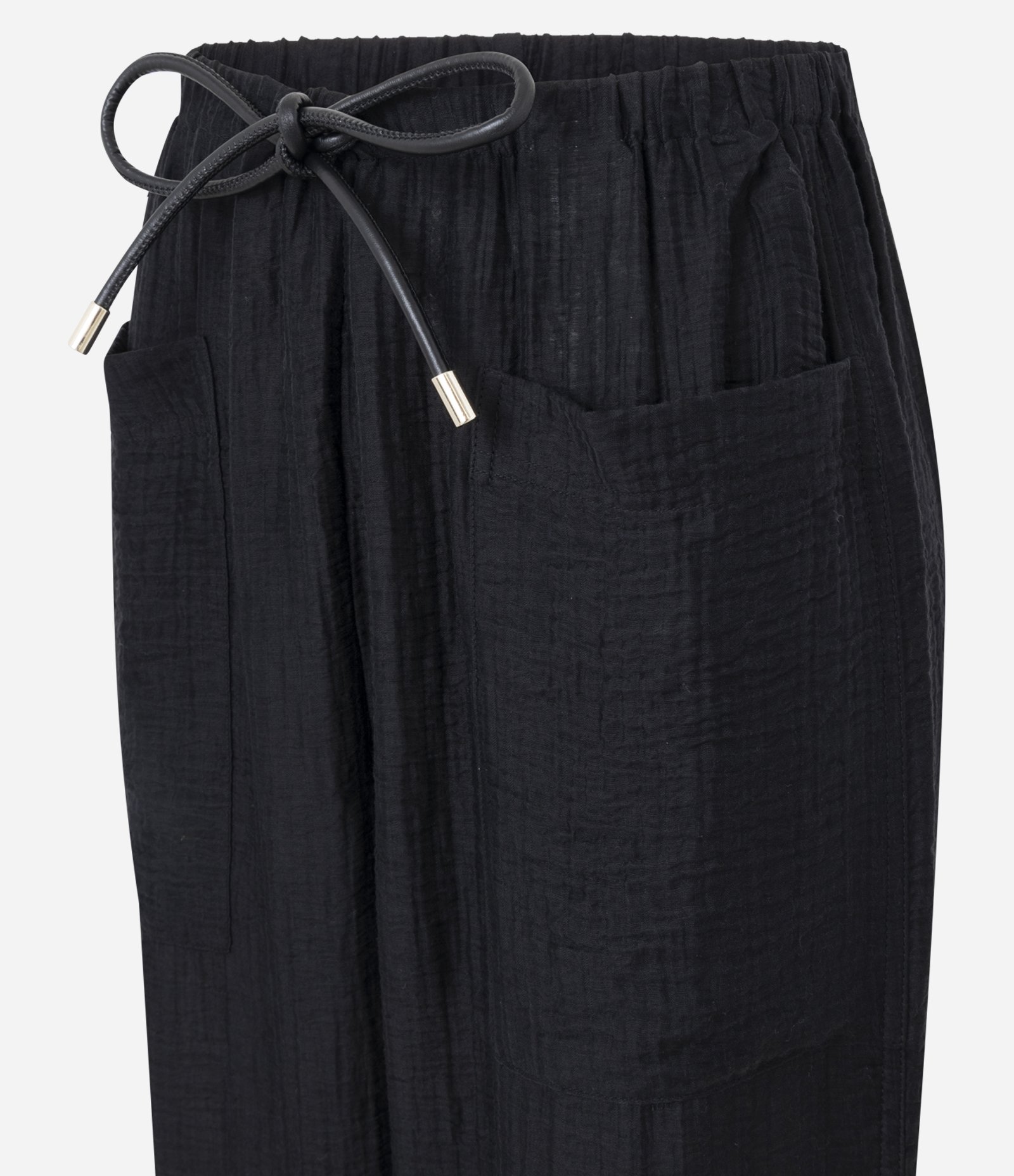 Calça Reta em Viscose com Bolsos Frontais e Cordão para Amarração Preto 4