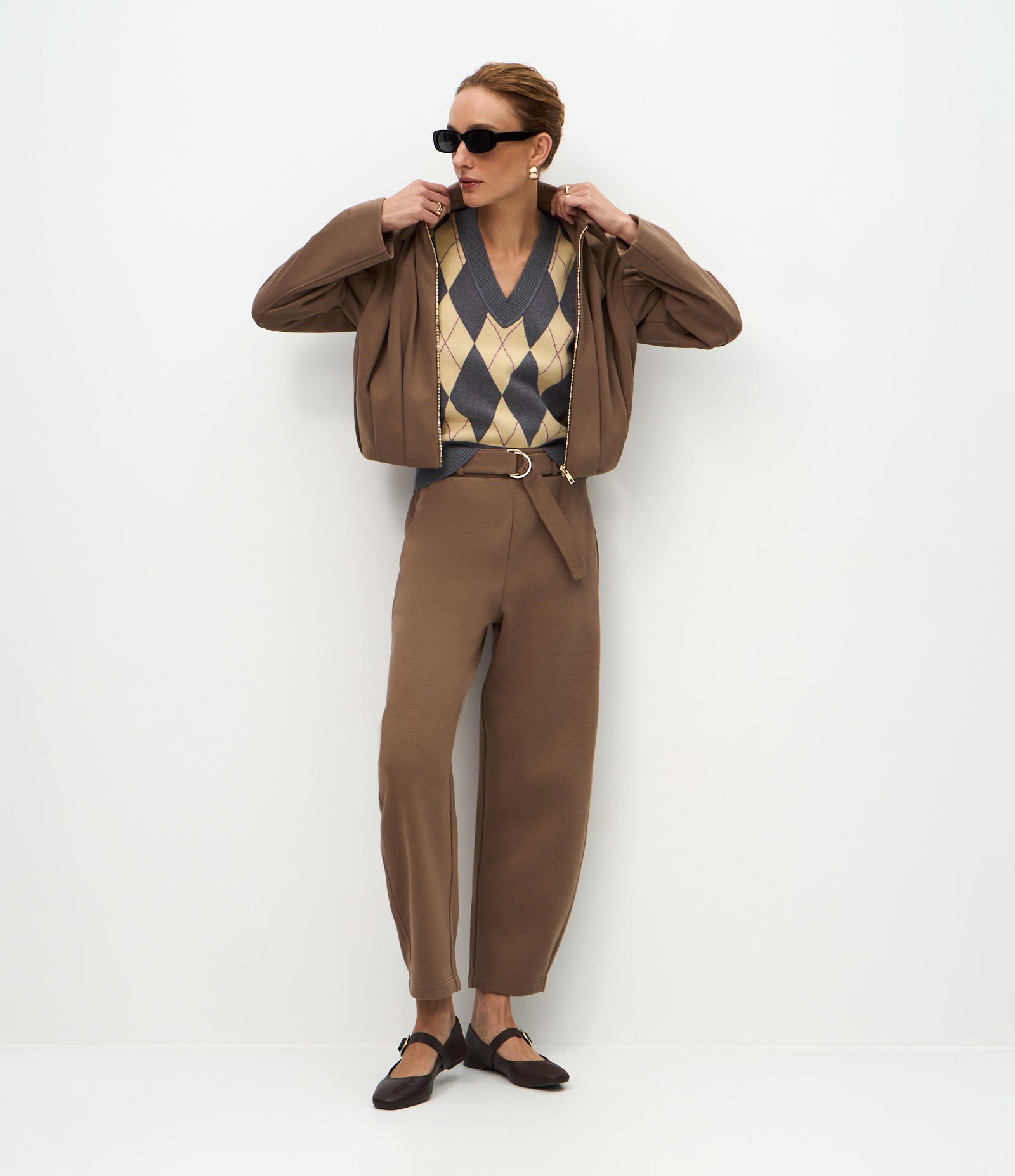 Jaqueta Balonê Curta em Moletom com Felpa Marrom 2