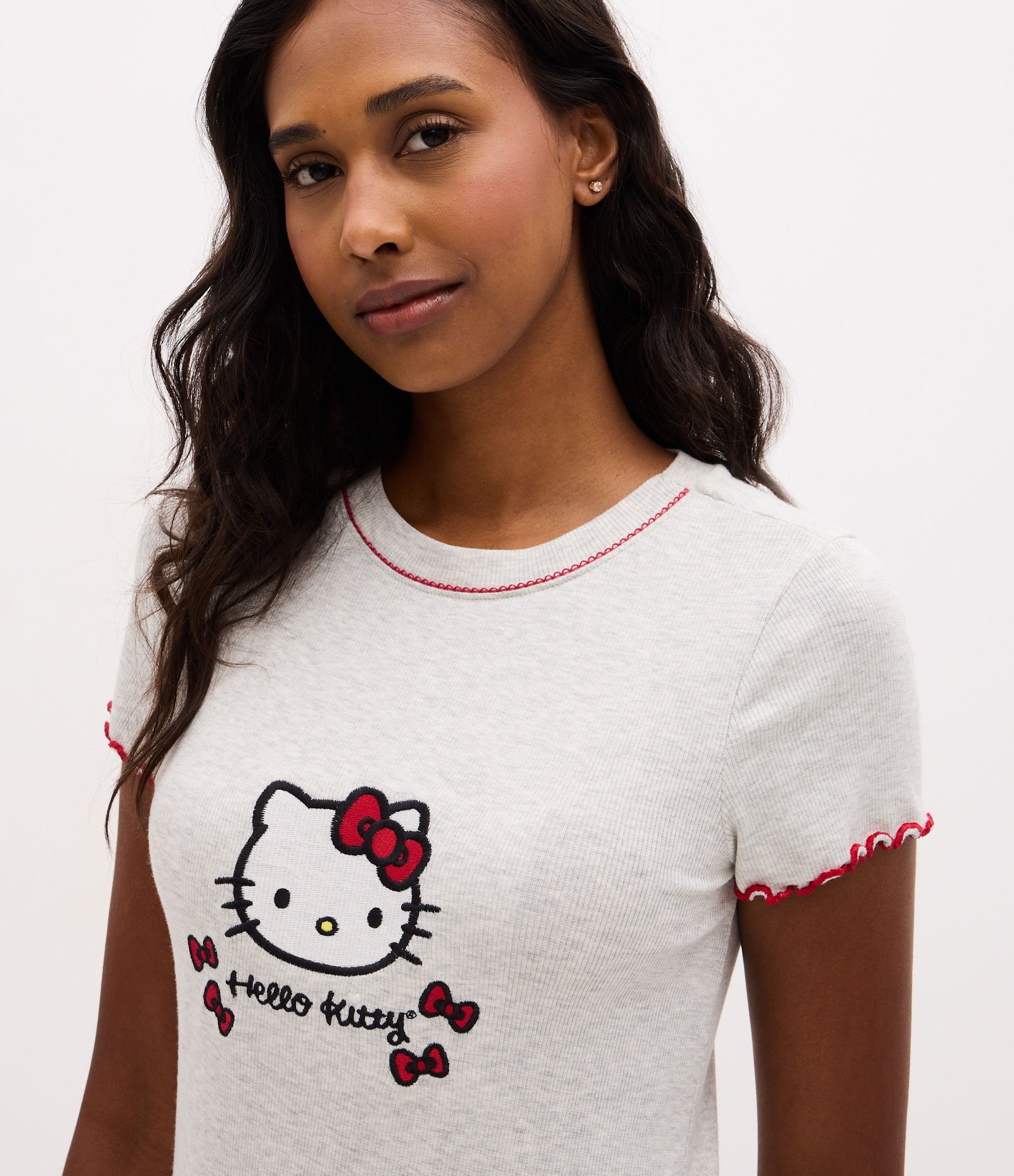 Camisola com Estampa Hello Kitty e Detalhes Contrastantes Cinza 2
