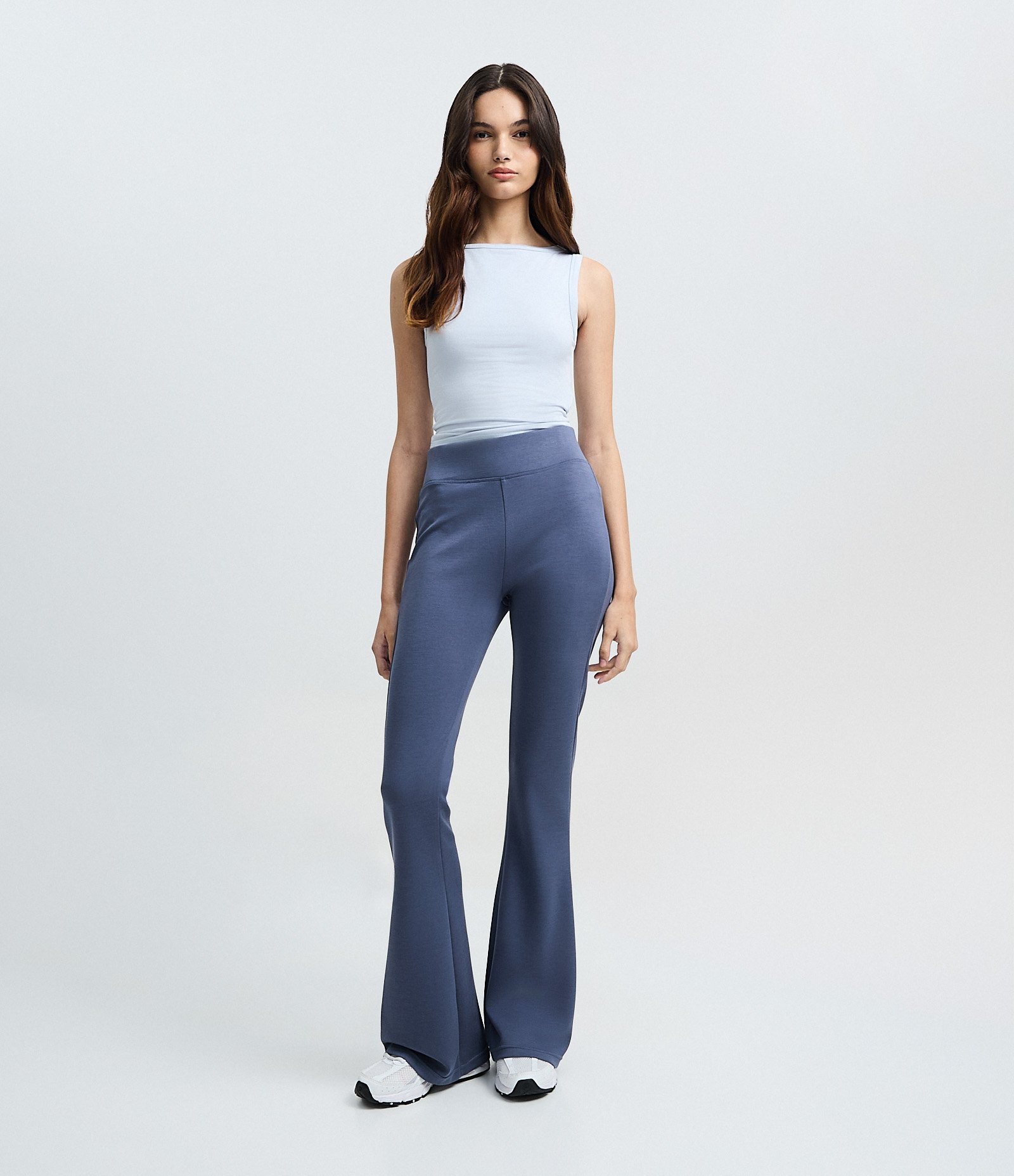 Blusa Sem Manga com Decote Canoa Azul 2