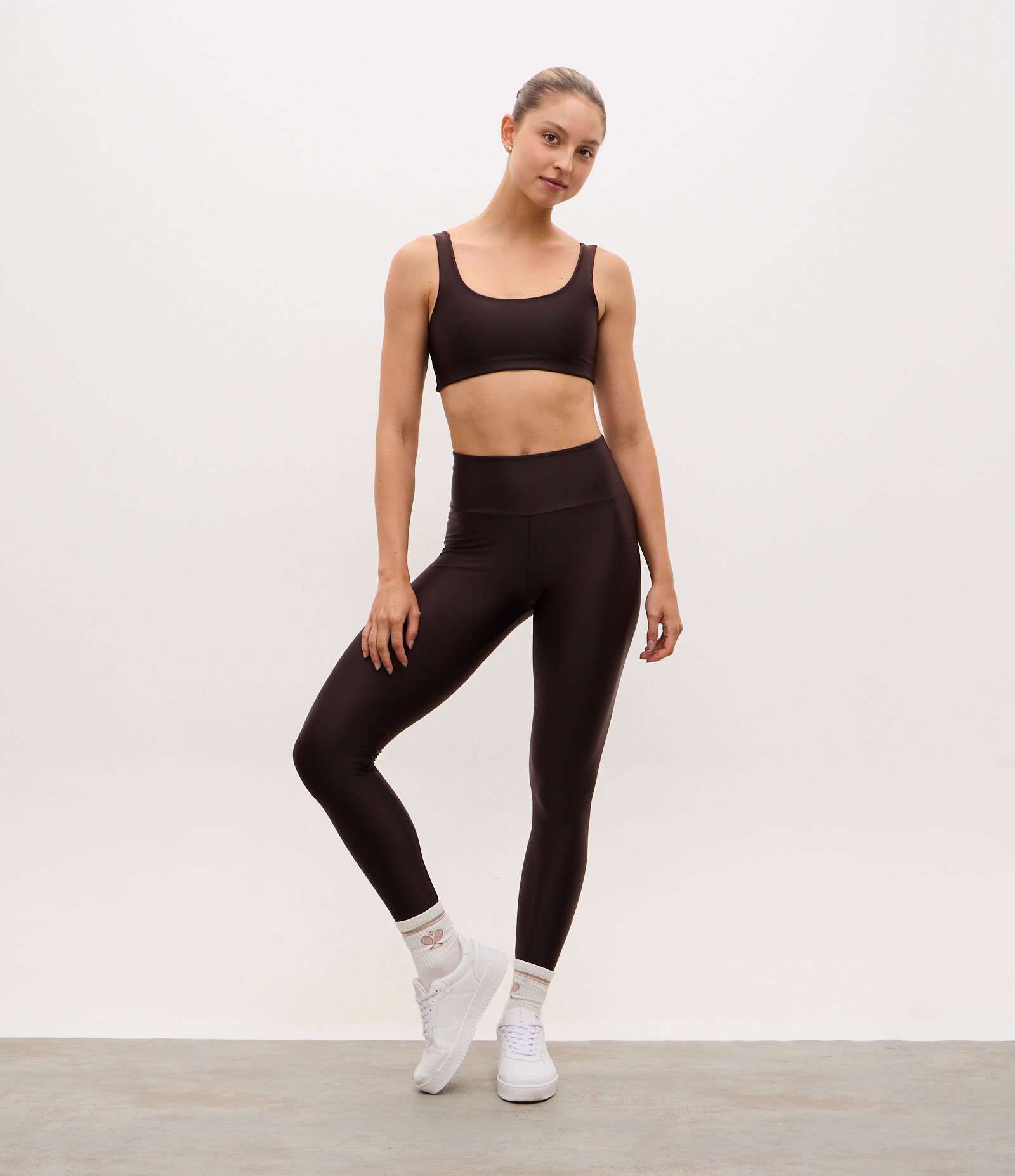 Calça Legging Esportiva em Microfibra Marrom 1