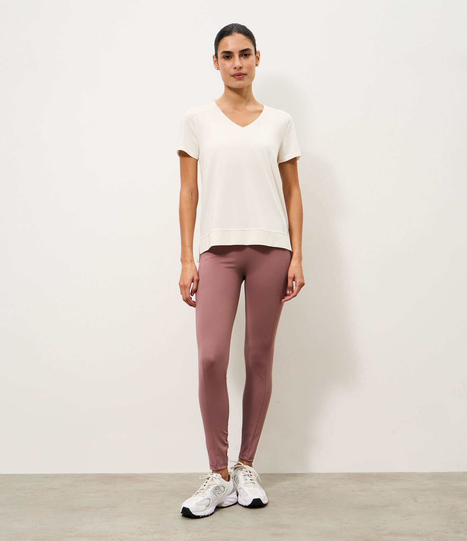 Calça Legging Esportiva com Bolsos Laterais Lilás 1