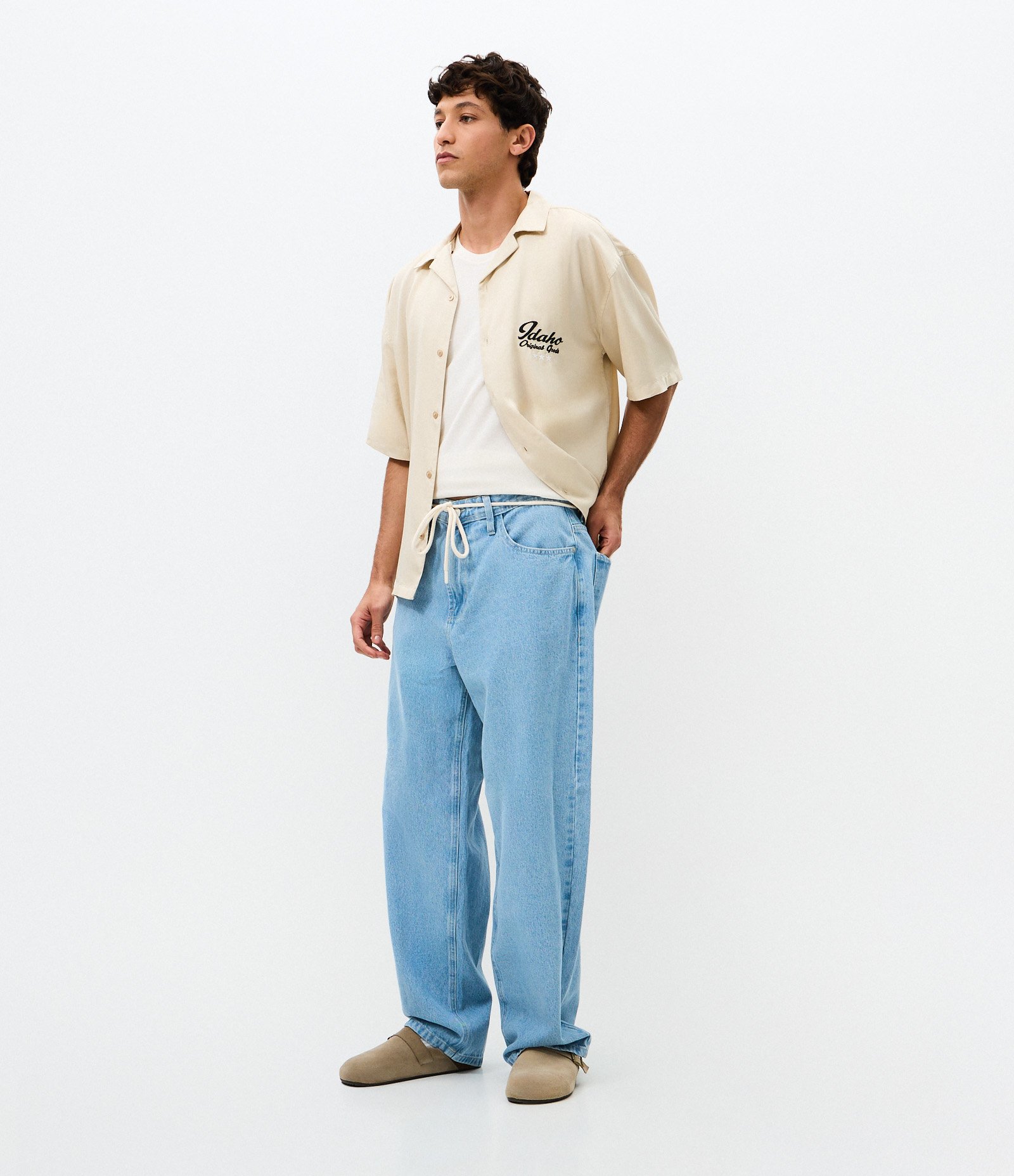 Camisa Manga Curta Boxy com Bordado Idaho Bege 4