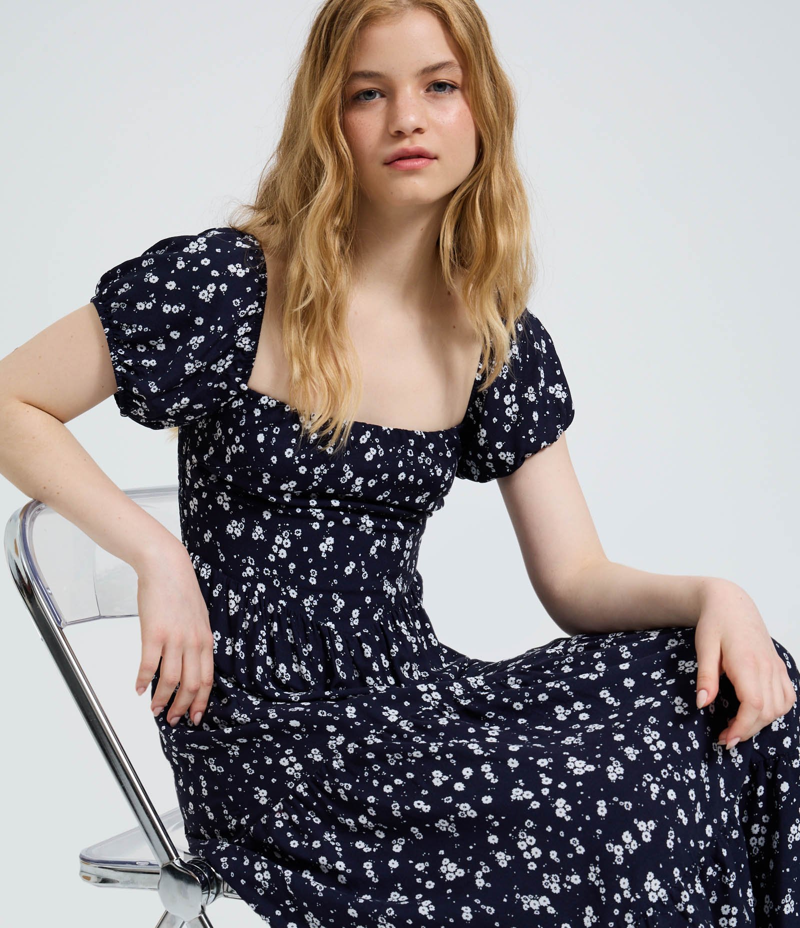 Vestido New Midi em Viscose com Estampa Floral Azul 4