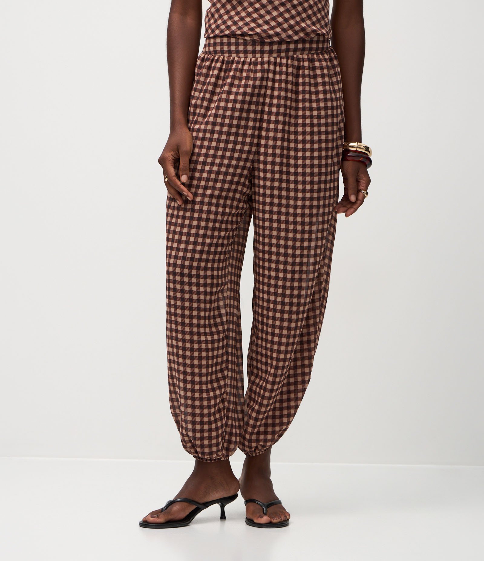 Calça Aladim em Chiffon Xadrez Vinho 3