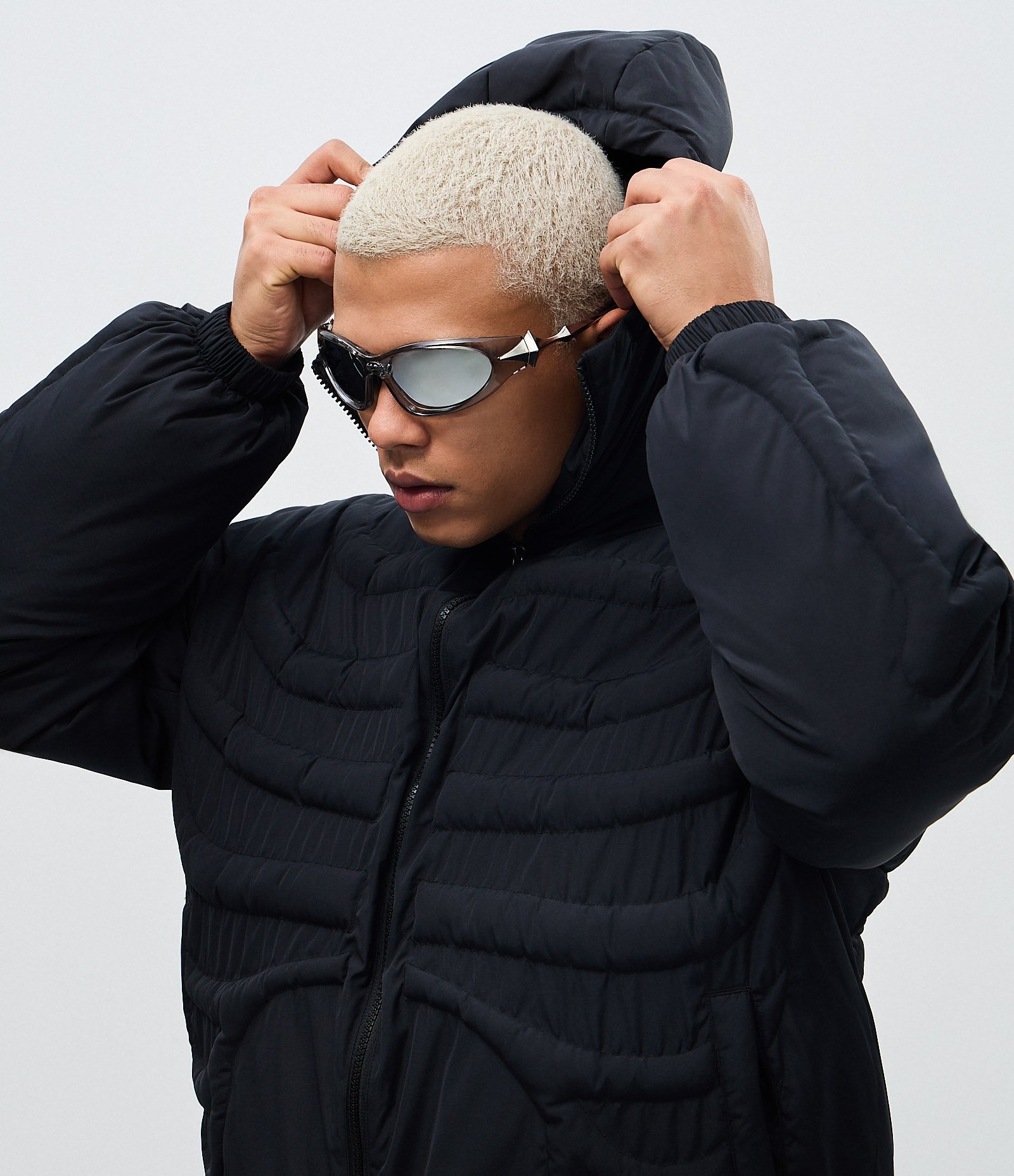Jaqueta Puffer com Textura de Esqueleto Preto 4