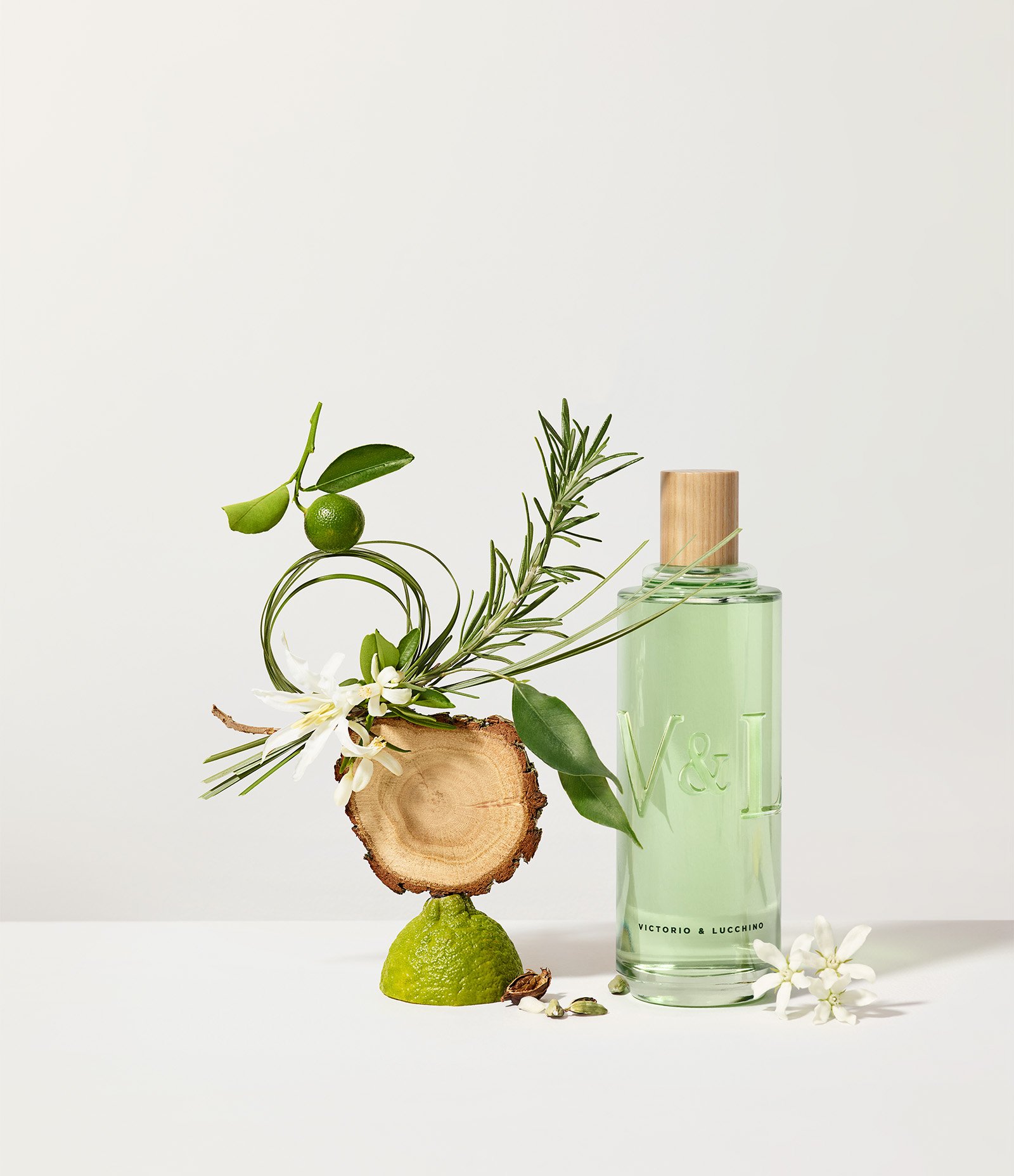 Victorio Lucchino Aguas Esenciales Te Quiero Verde Eau de Cologne 250 ml 250ml 5