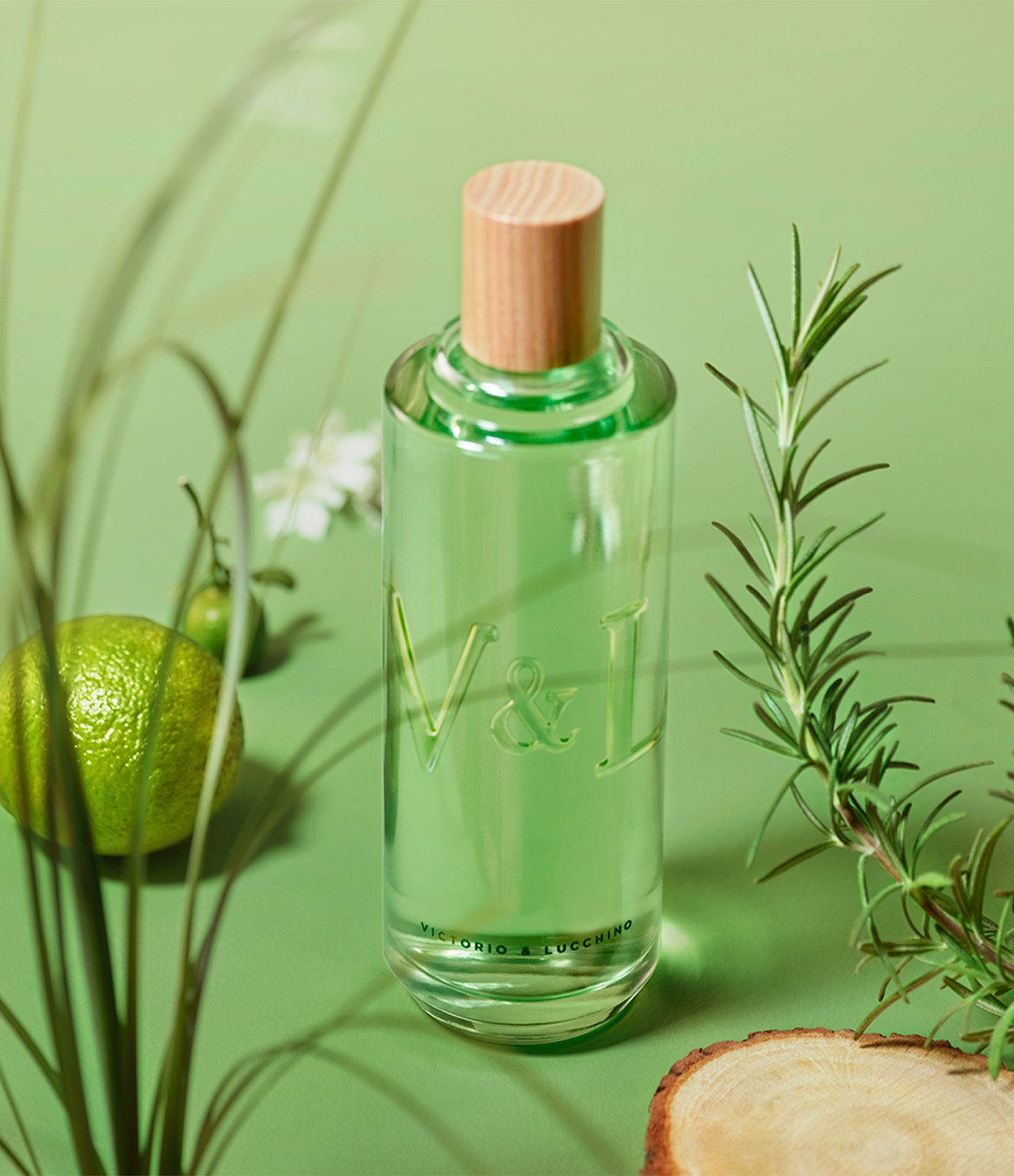 Victorio Lucchino Aguas Esenciales Te Quiero Verde Eau de Cologne 250 ml 250ml 7