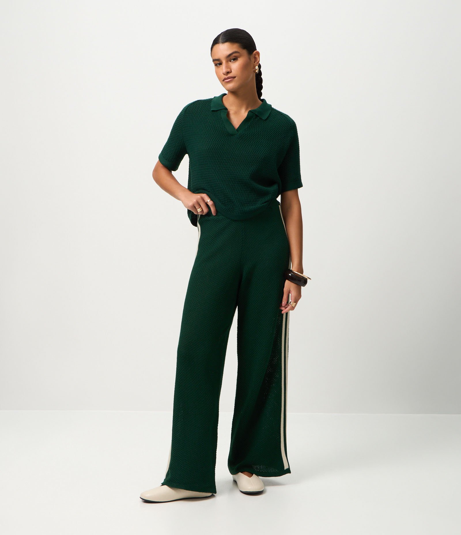 Blusa Polo em Tricô com Manga Curta e Detalhe de Listras Verde 2