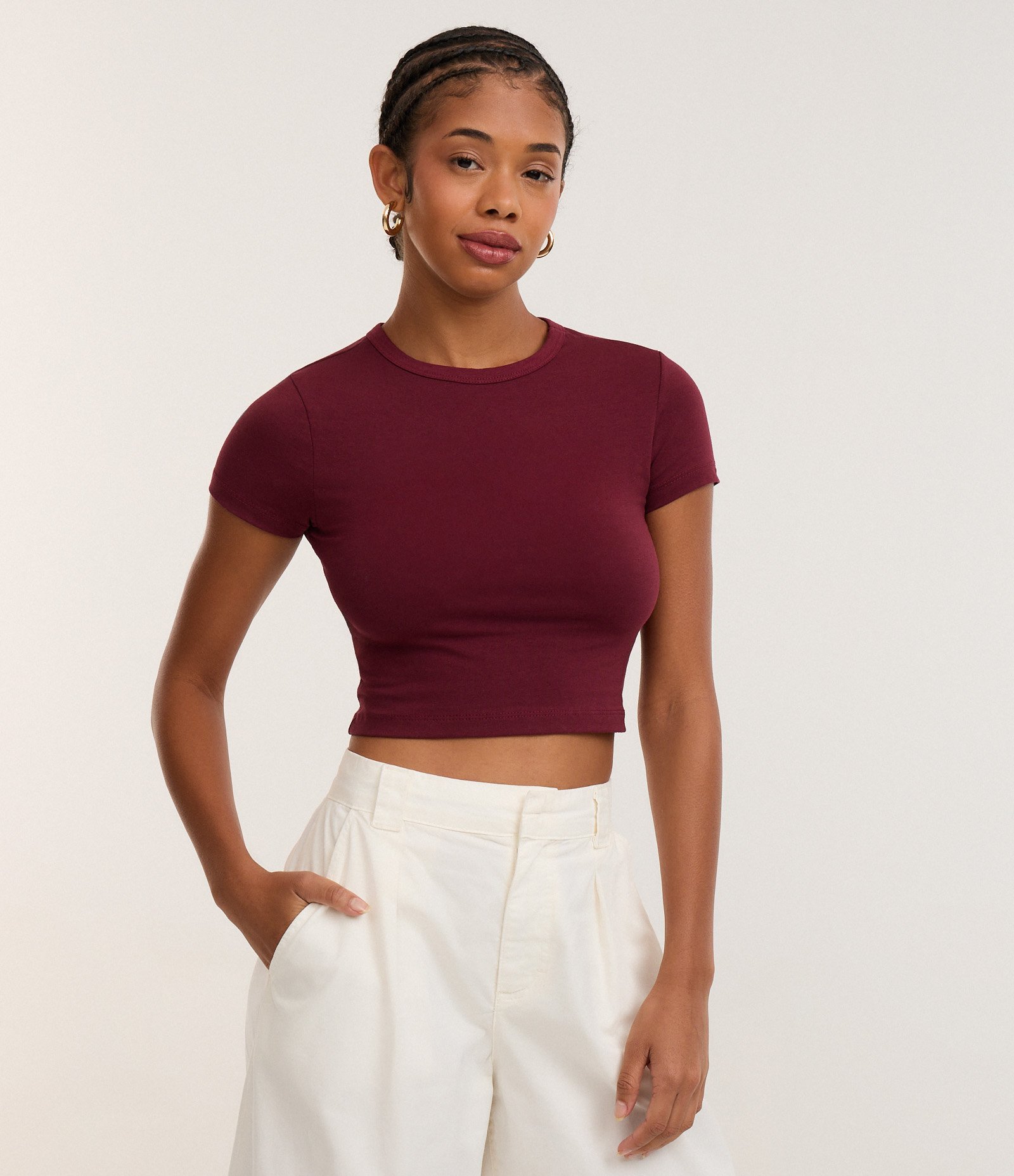 Blusa Baby Tee em Algodão com Cava Deslocada Vermelho Escuro 1