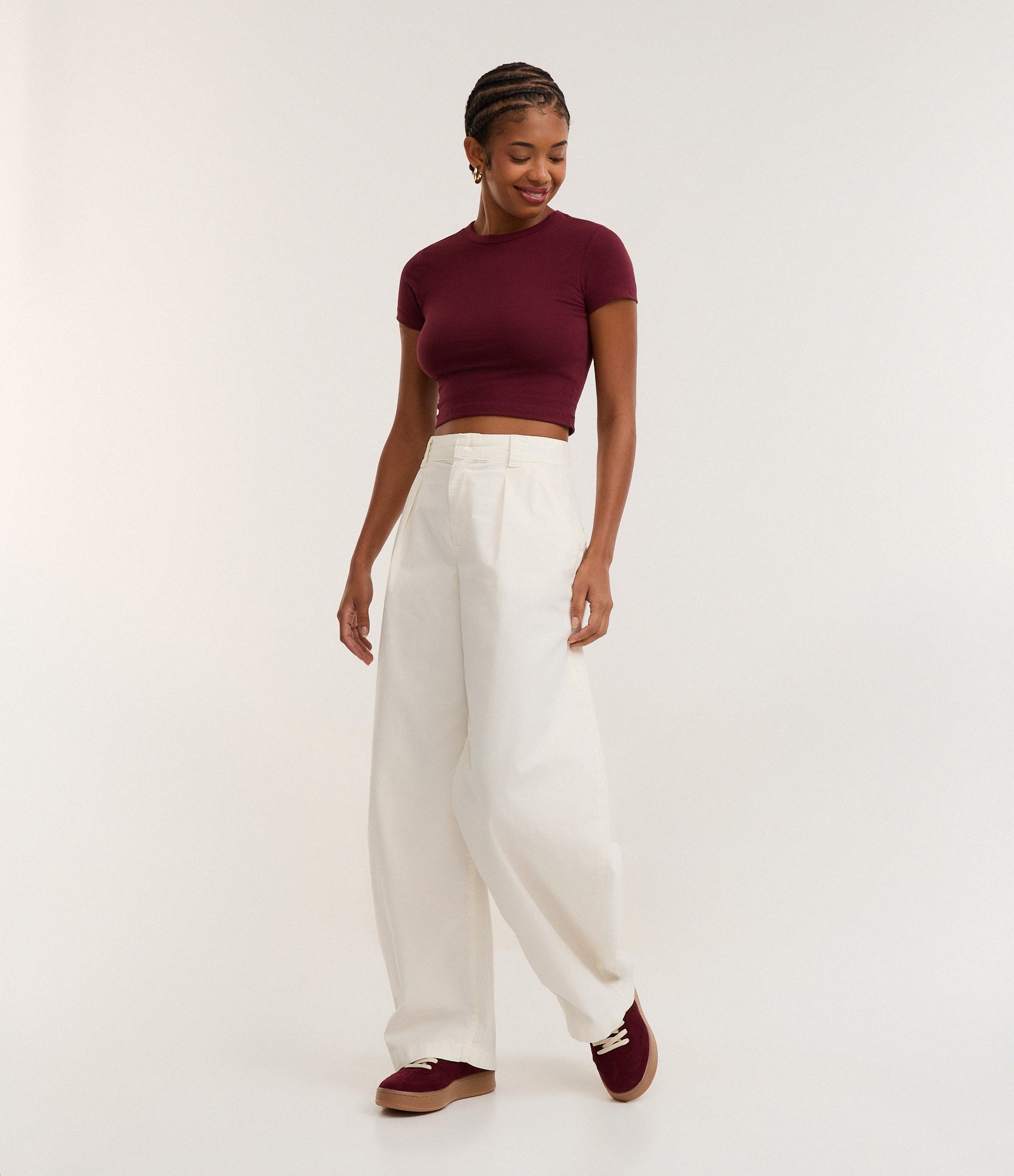 Blusa Baby Tee em Algodão com Cava Deslocada Vermelho Escuro 2