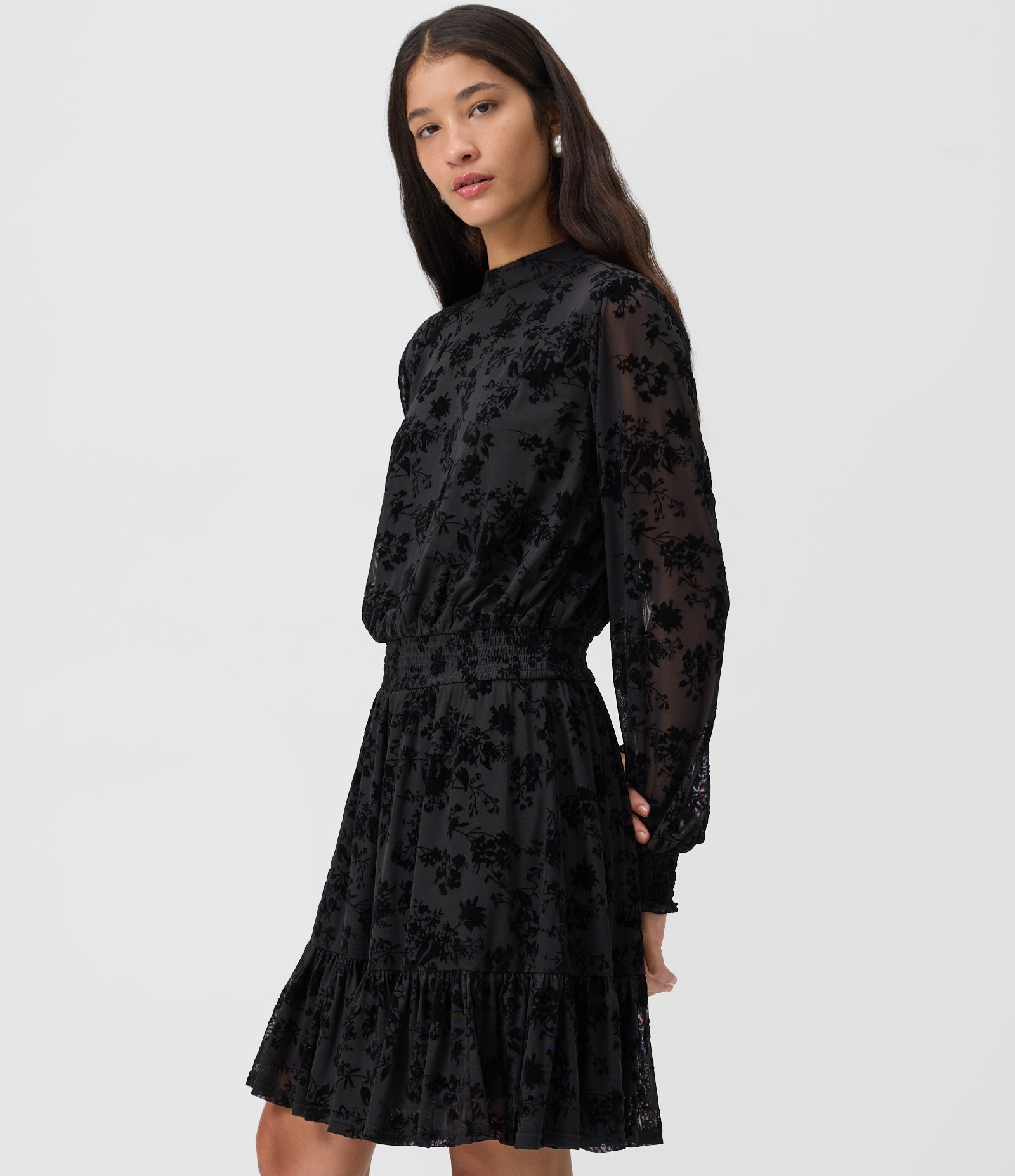 Vestido Curto em Tule Floral Flocado Preto 3