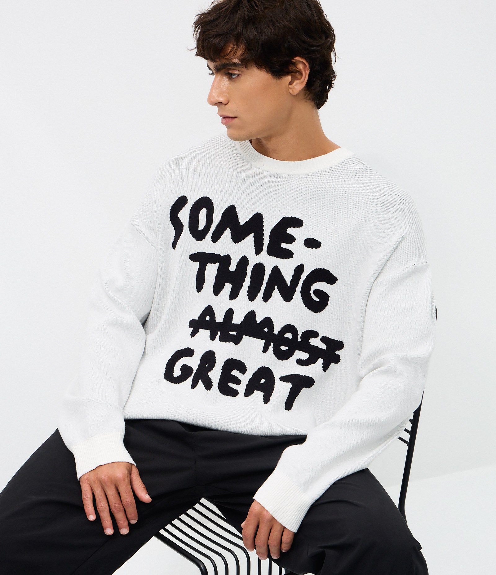 Suéter Boxy em Jacquard com Lettering Branco 4
