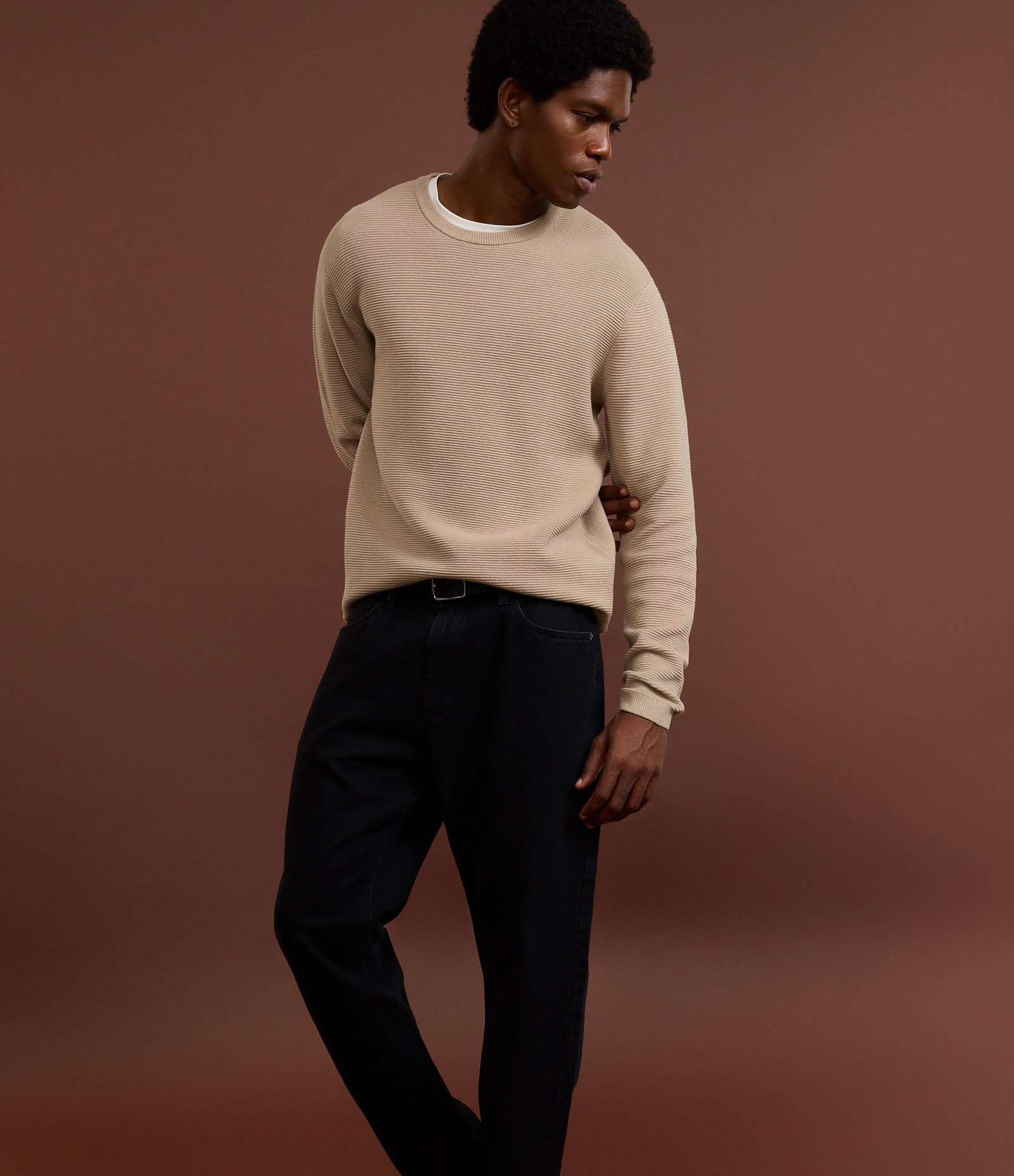 Calça Reta em Jeans com Passantes e Bolsos Preto 3