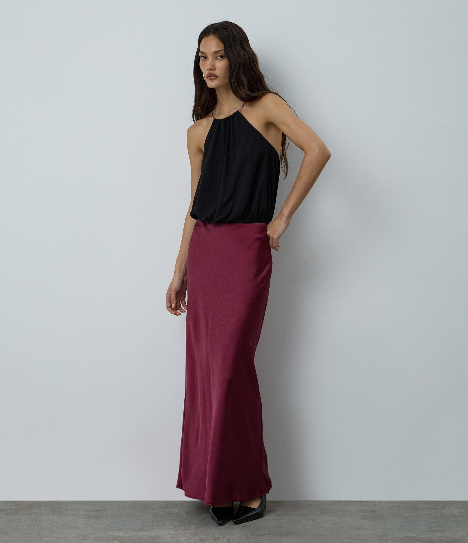 Saia New Midi em Cetim com Fenda Bordô 1