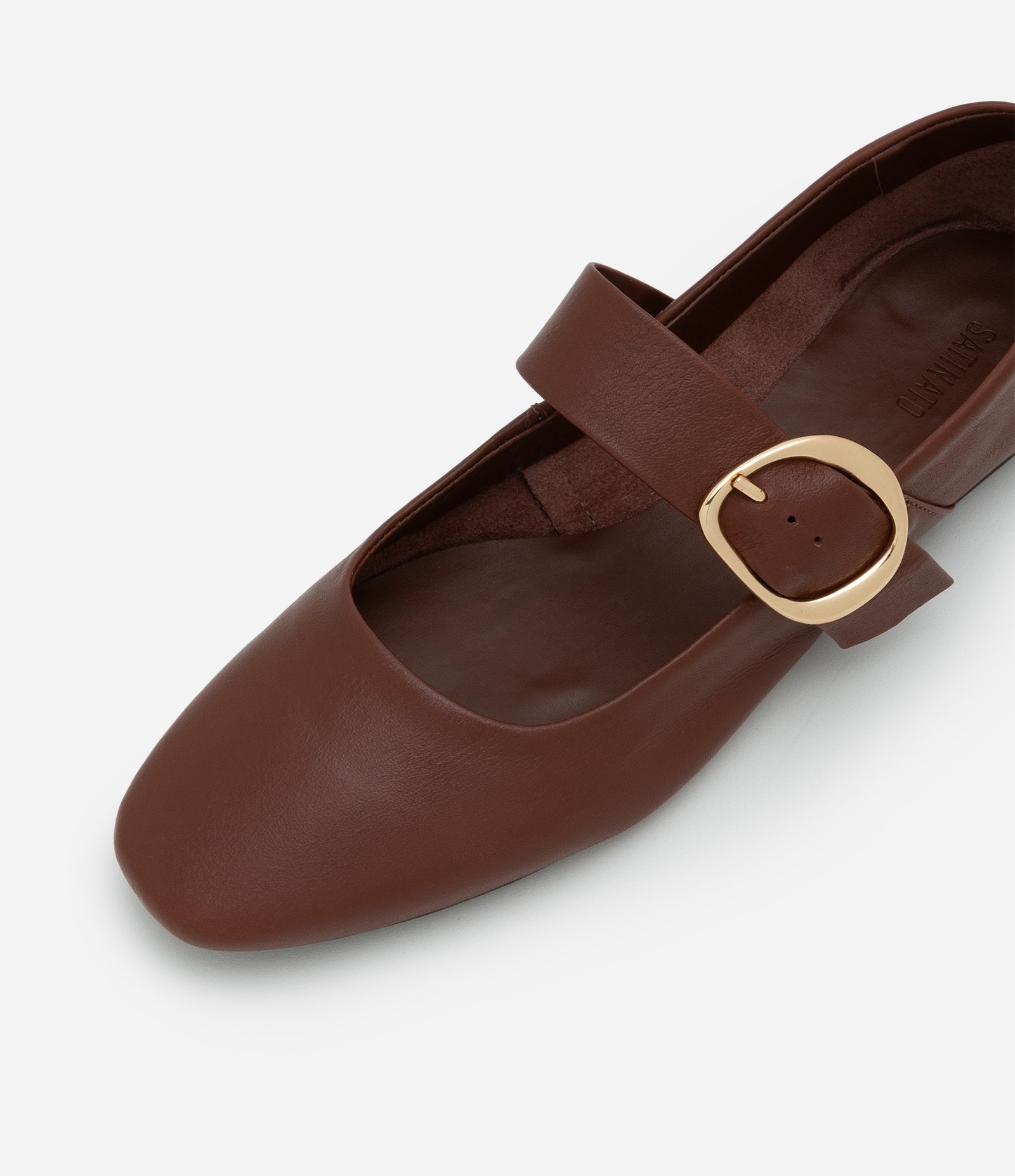 Sapatilha em Couro com Tira Afivelada Marrom 6