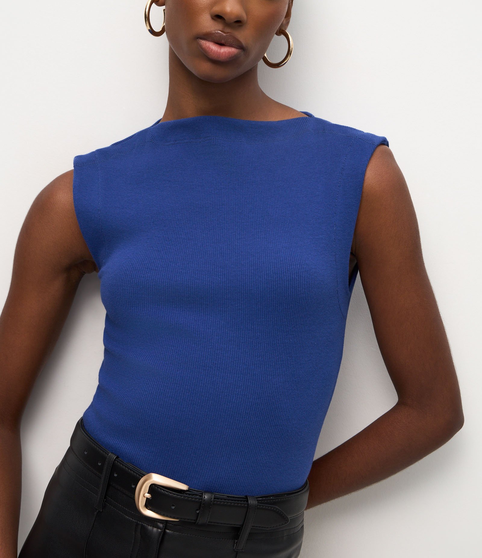 Blusa em Algodão com Gola Canoa Azul 4