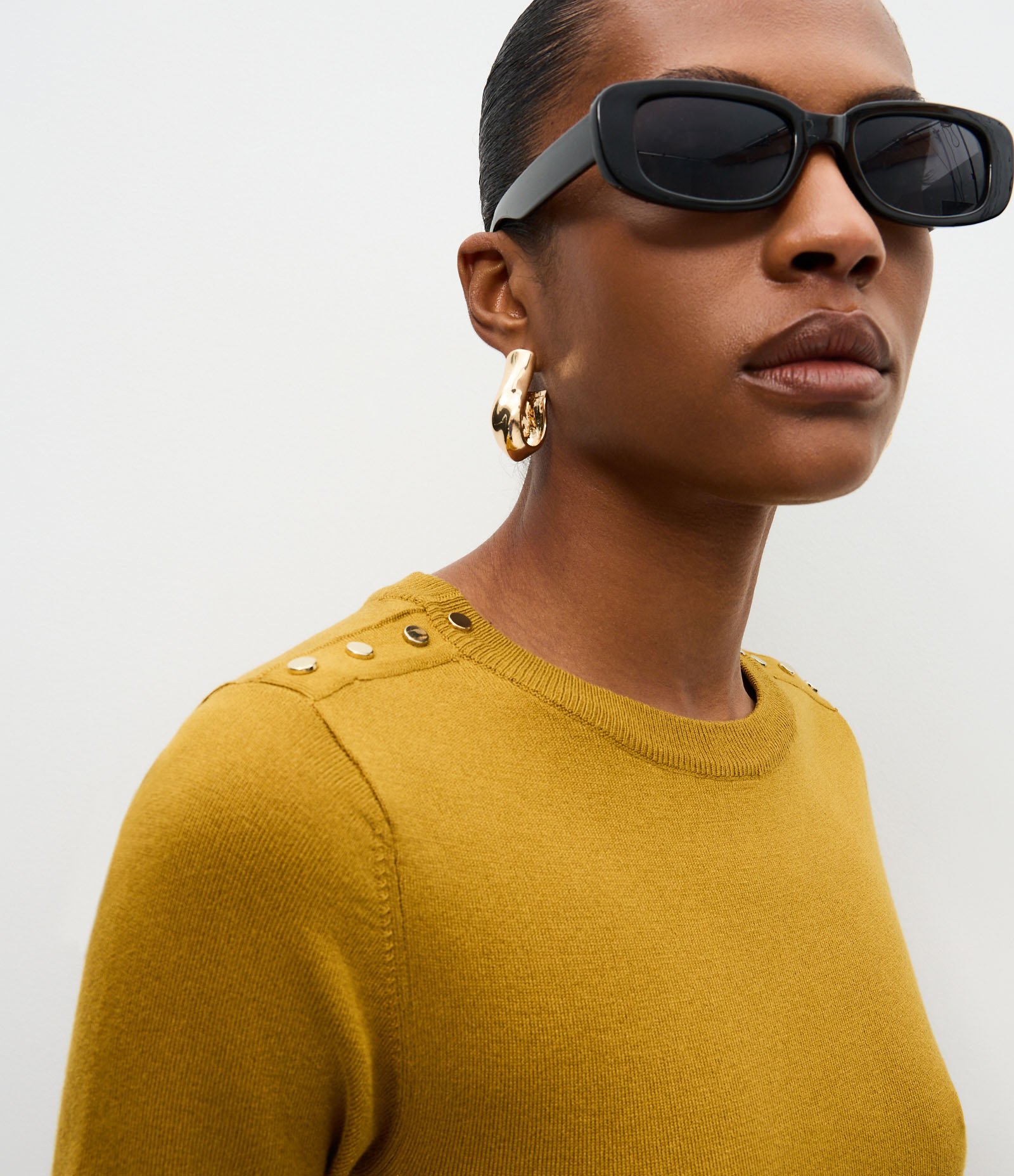 Blusa Regular em Tricô com Botões Delicados nos Ombros Verde 3