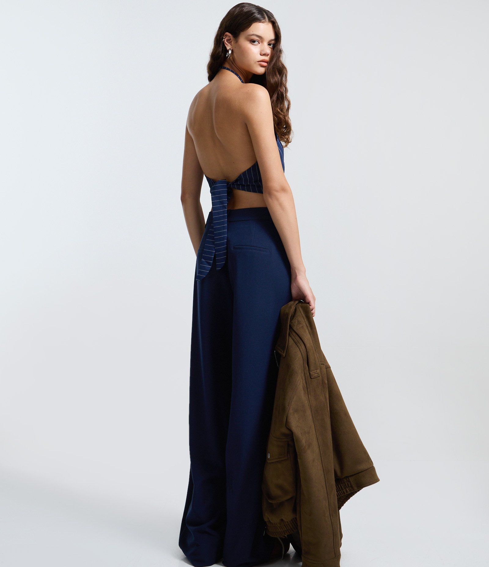 Blusa Frente Única em Alfaiataria com Listras e Amarração Traseira Azul 4