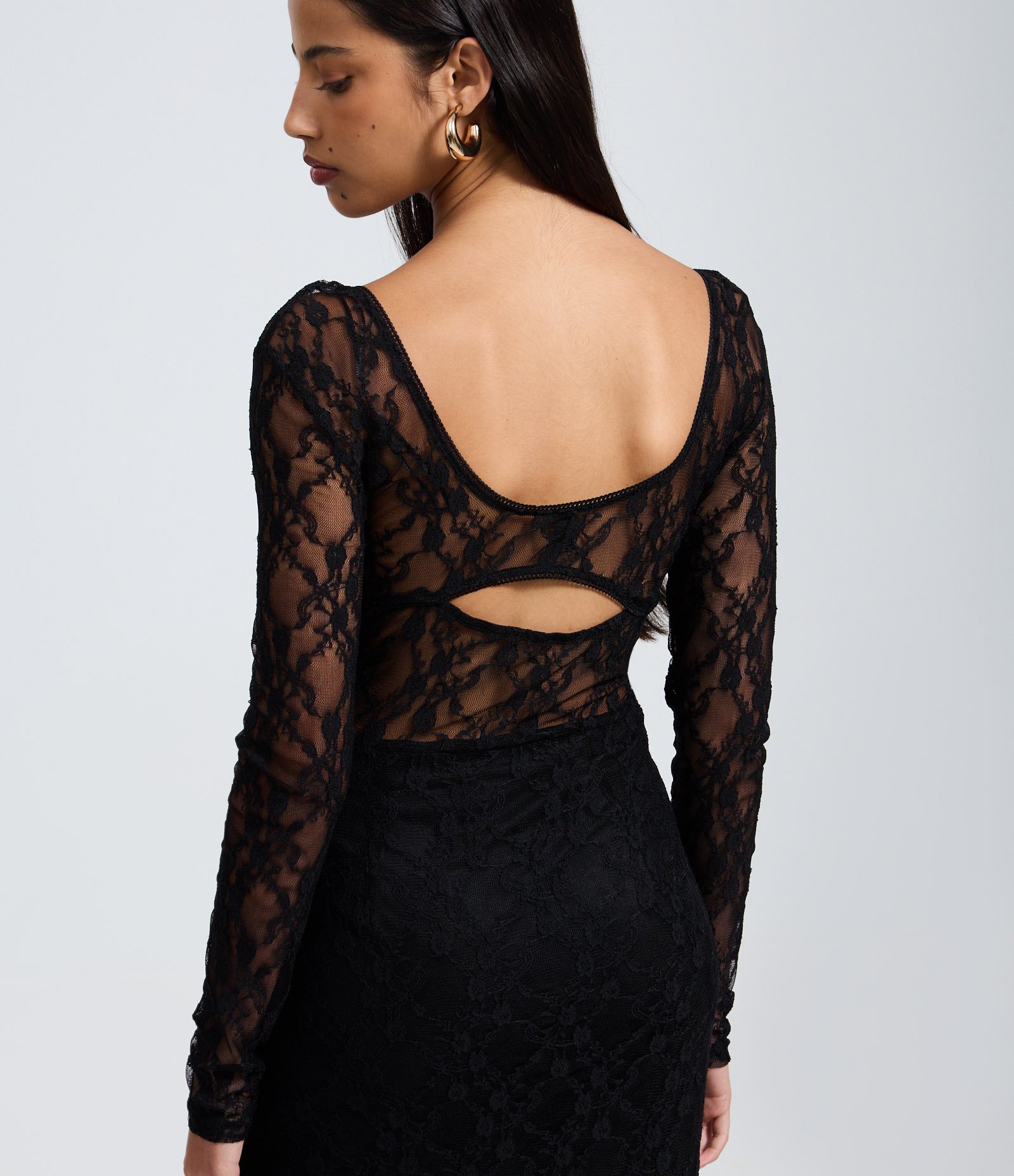 Vestido New Midi em Renda com Transparência Preto 4