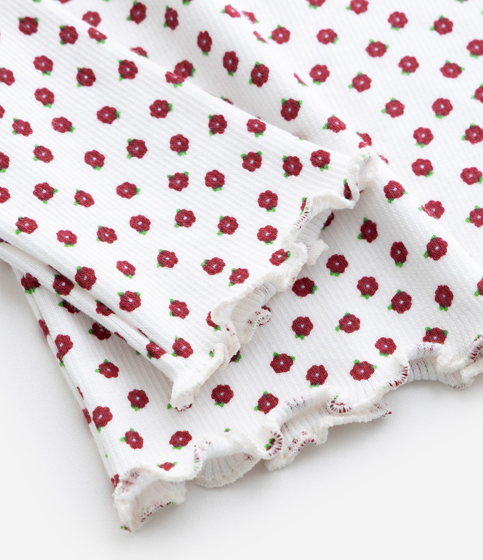 Camiseta Infantil com Estampa Minnie e Margarida – Tam 1 a 5/6 Anos Branco/Vermelho 4