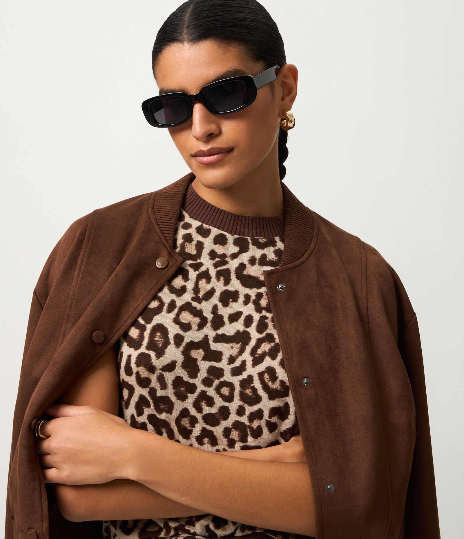 Camiseta Regular em Tricô com Gola Alta e Estampa Animal Print Bege/Marrom 3