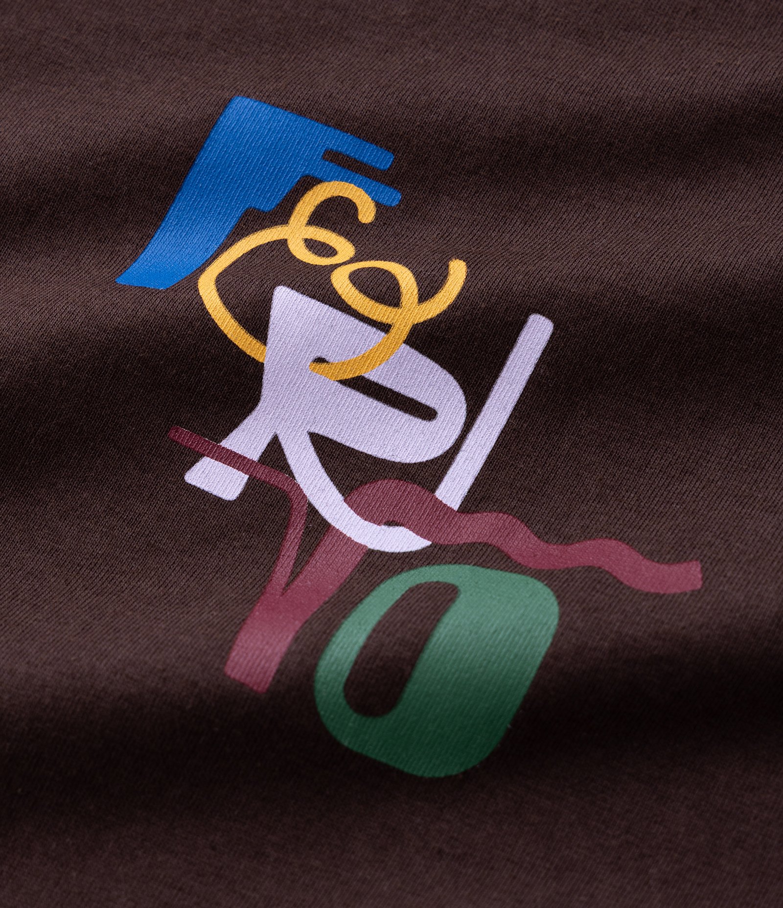 Camiseta Boxy com Manga Curta e Lettering Fervo Rio Marrom 9