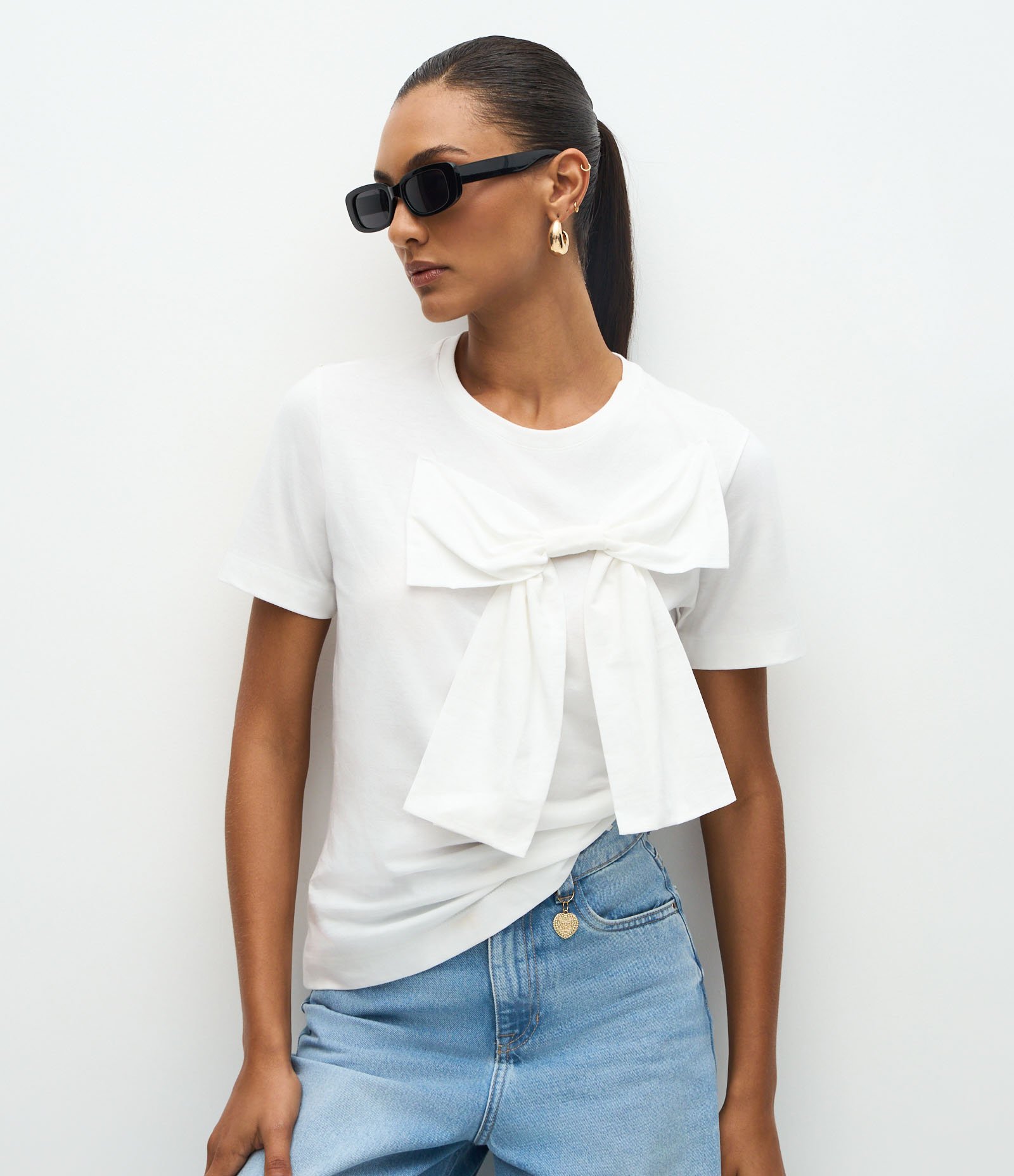 Camiseta Manga Curta em Algodão com Laço Grande Branco 2