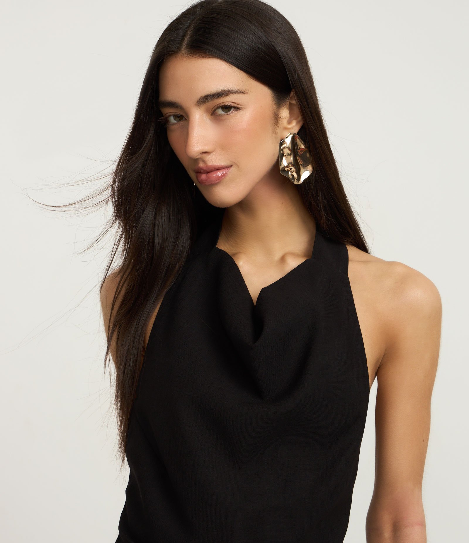 Vestido Evasê Curto com Babados Assimétricos e Alfaiatado Cinza 3