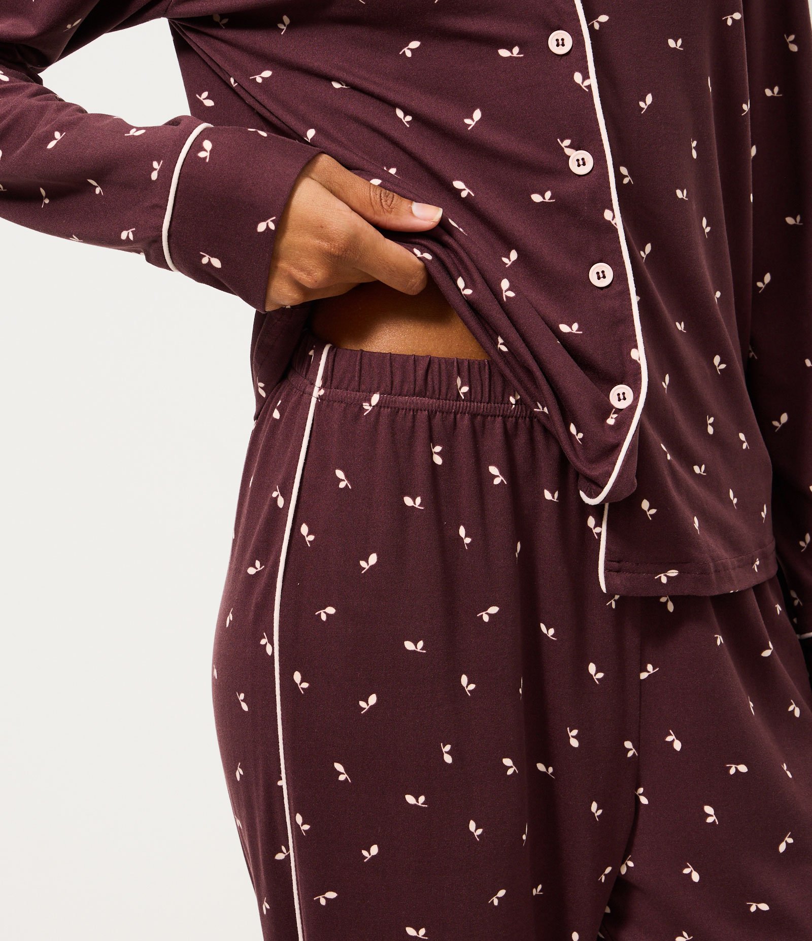 Pijama Longo Americano em Peach Touch com Estampa de Borboletas Marrom 4