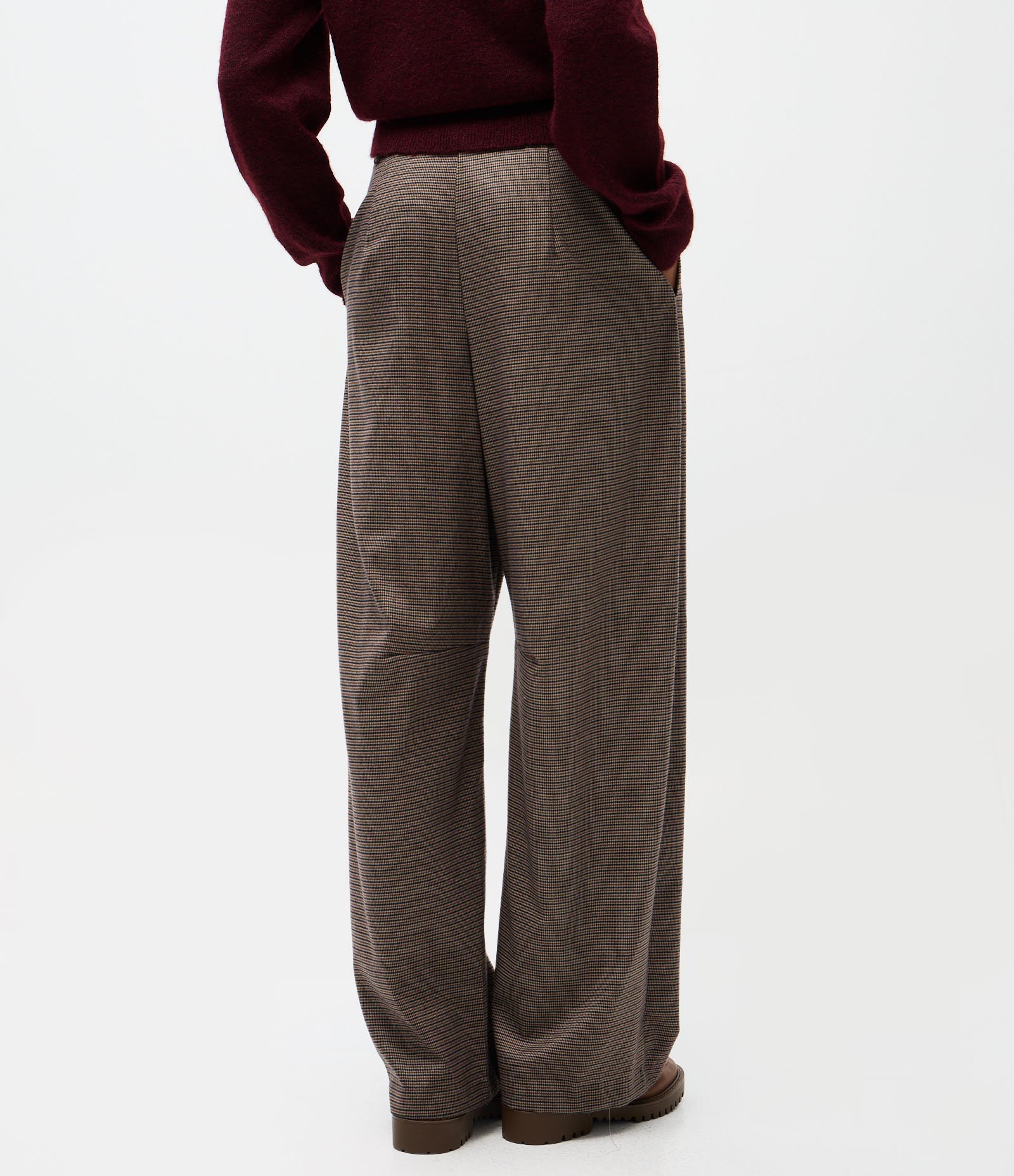 Calça Barrel Alfaiatada Xadrez Marrom 4