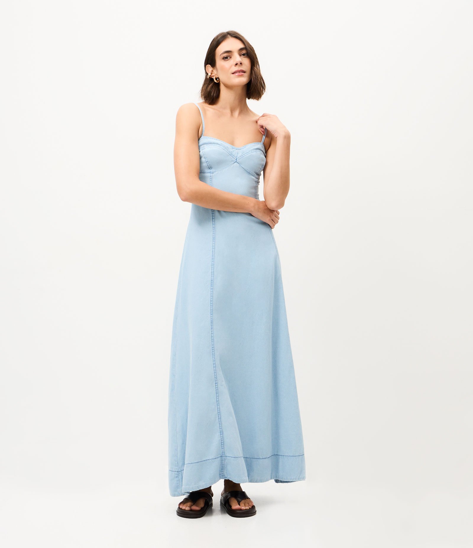 Vestido Longo em Jeans com Decote Coração e Recortes Azul Claro 1