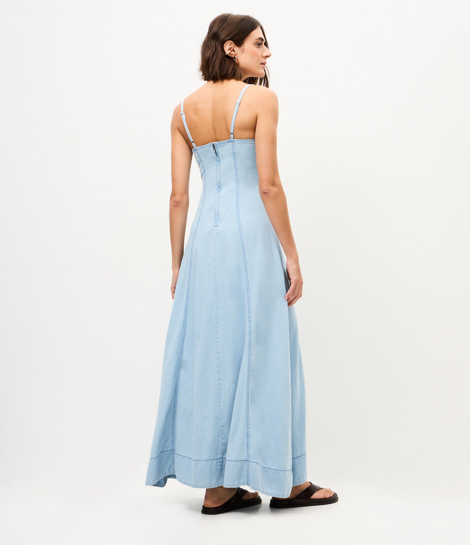 Vestido Longo em Jeans com Decote Coração e Recortes Azul Claro 4