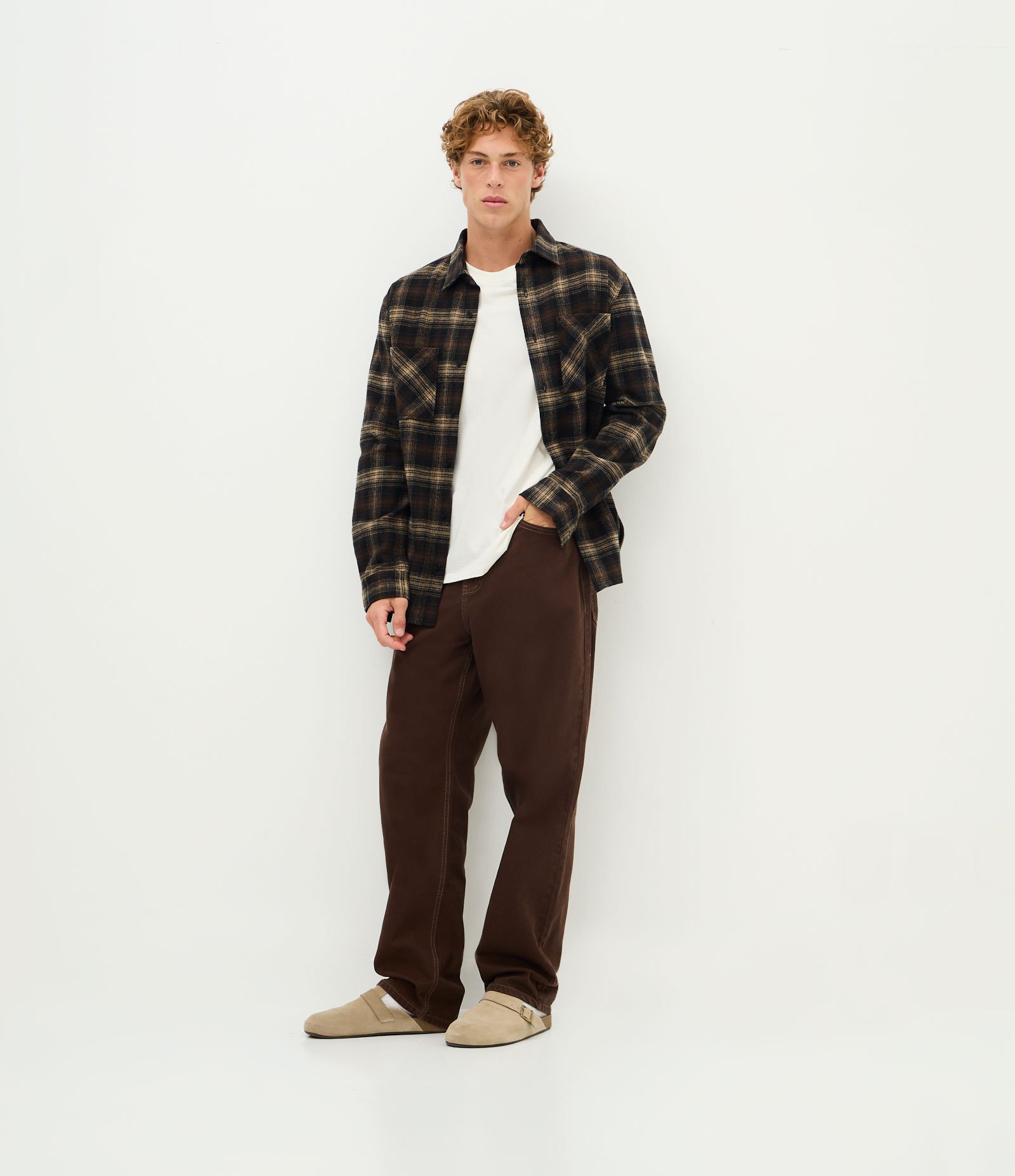 Calça Baggy em Sarja com Costura Contrastante e Cadarço na Cintura Marrom 1