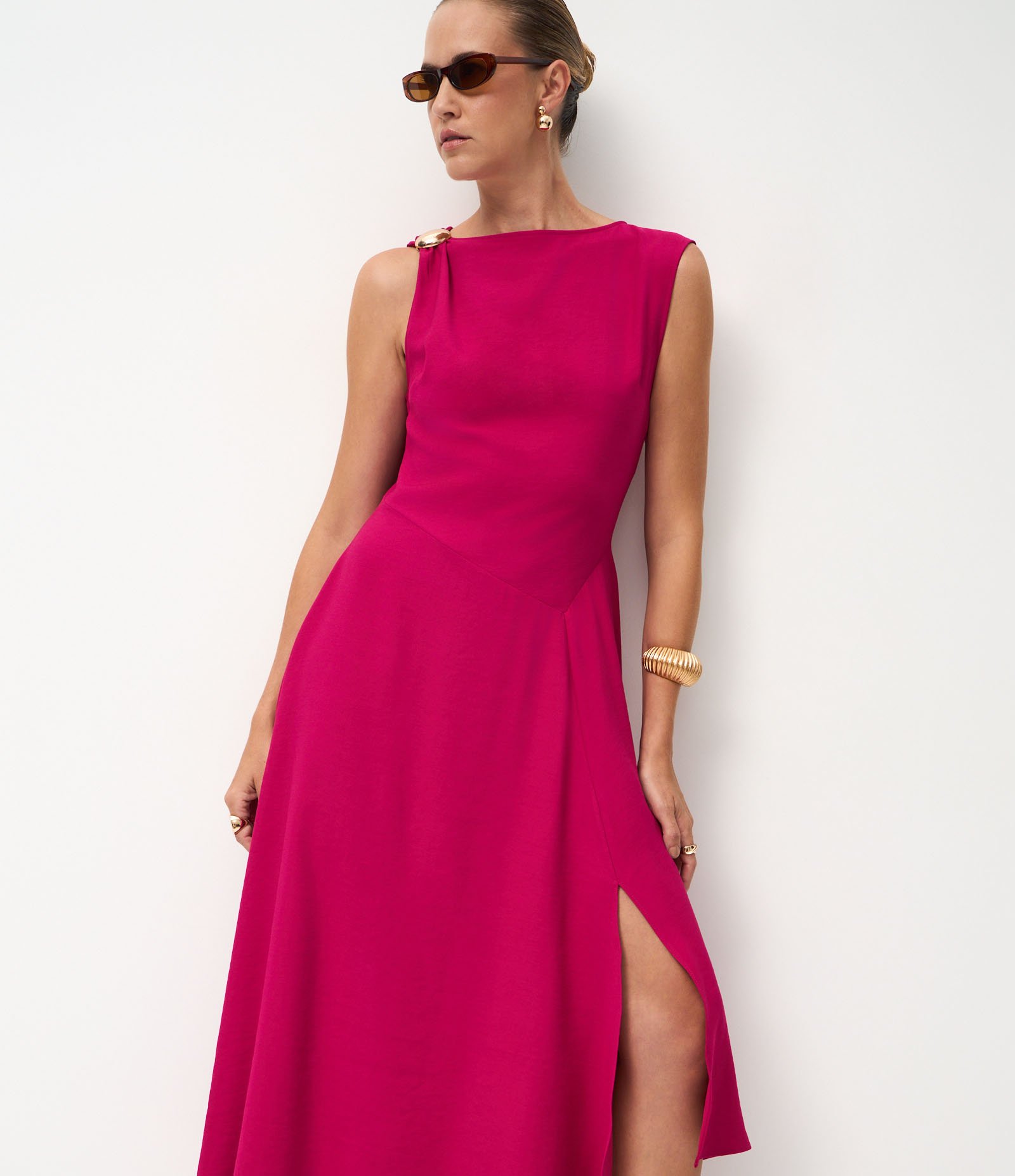 Vestido Midi Alfaiatado com Aviamento no Ombro Rosa 1