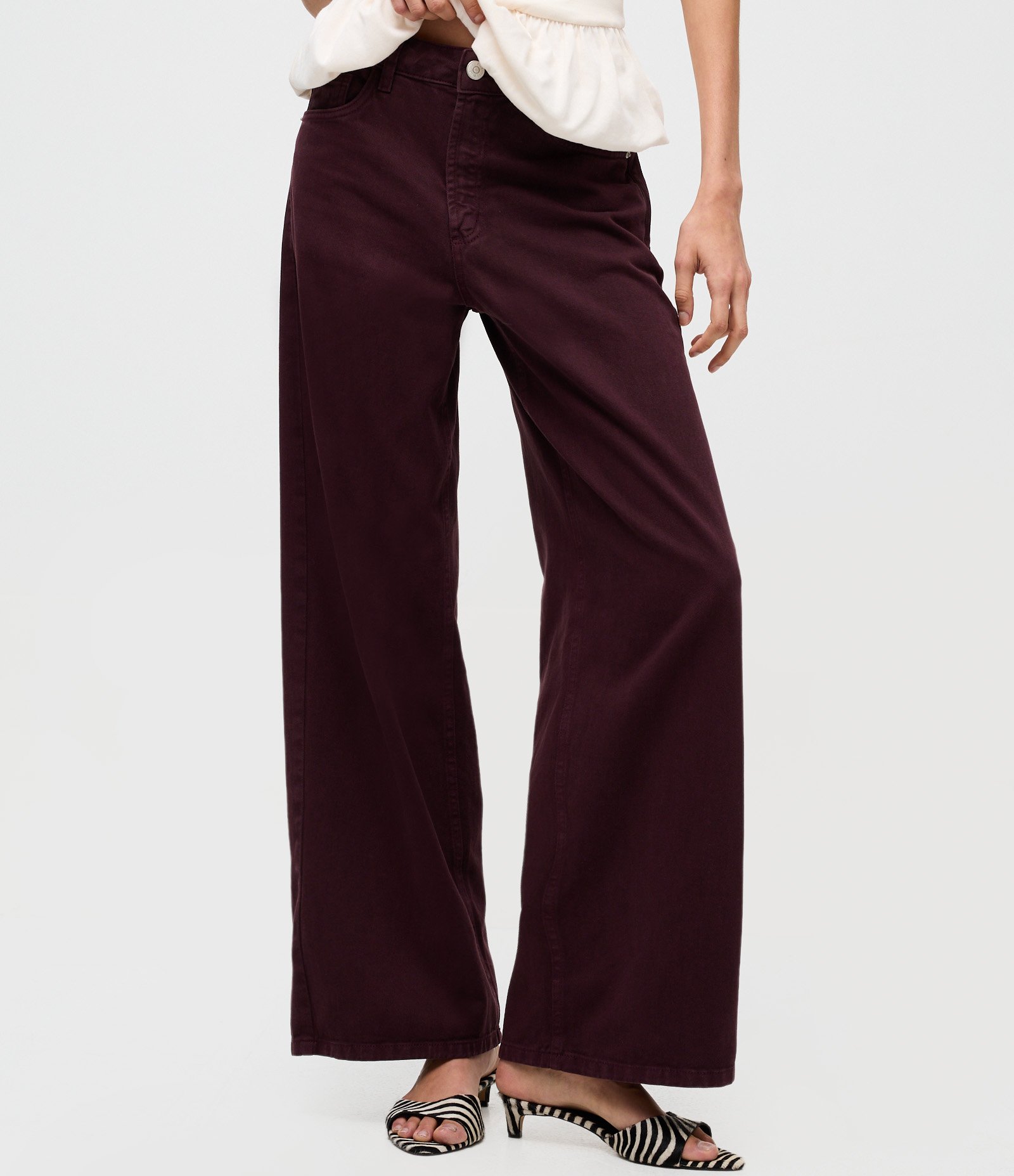Calça Wide Leg em Sarja com Cintura Baixa Vermelho Escuro 2