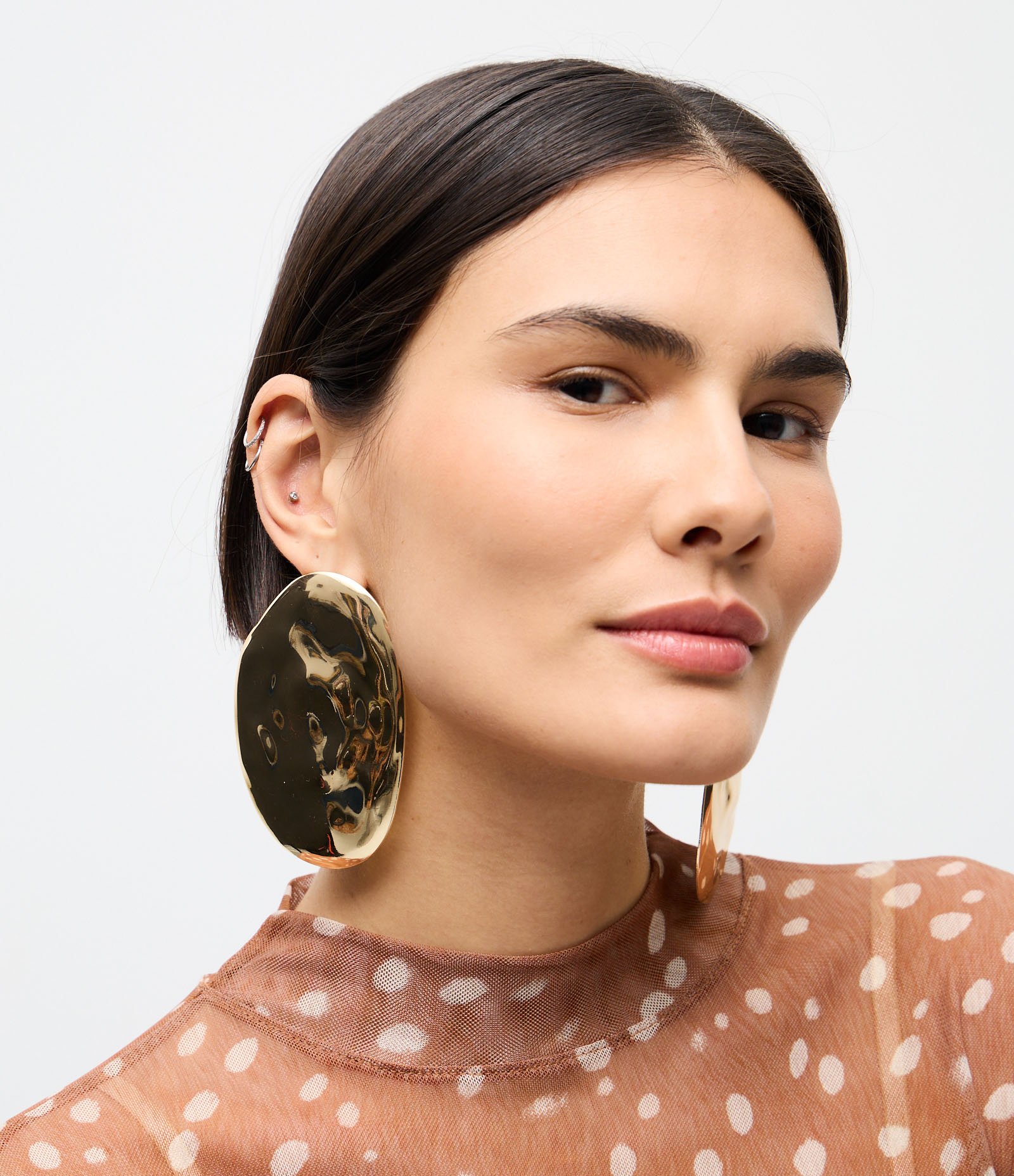 Maxi Brinco Oval Orgânico em Metal Dourado Dourado 1