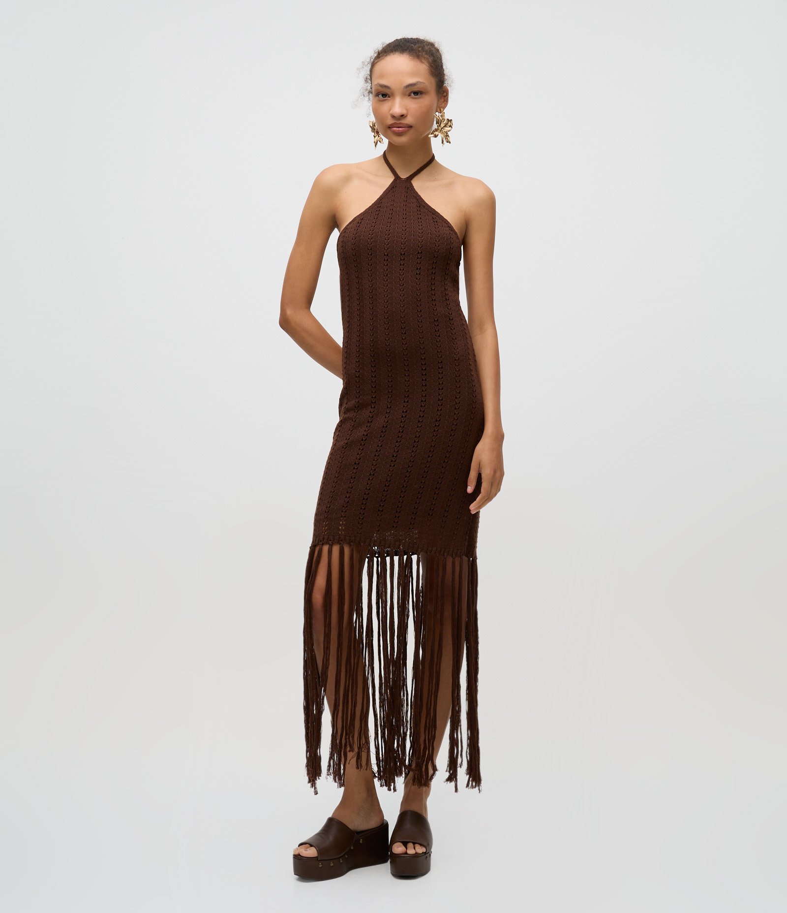 Vestido em Tricô Sem Manga com Franja na Barra Marrom 1